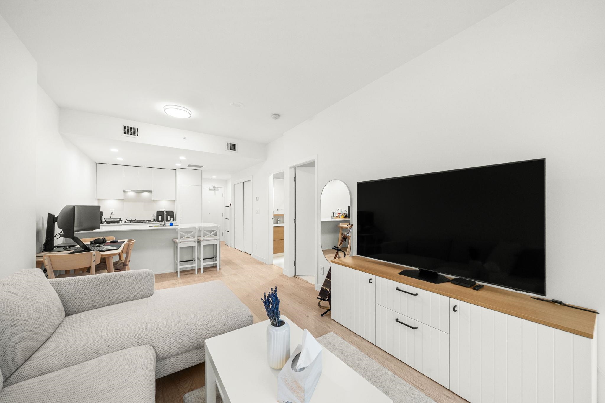 2607 2181 MADISON AVENUE Unit: 2607