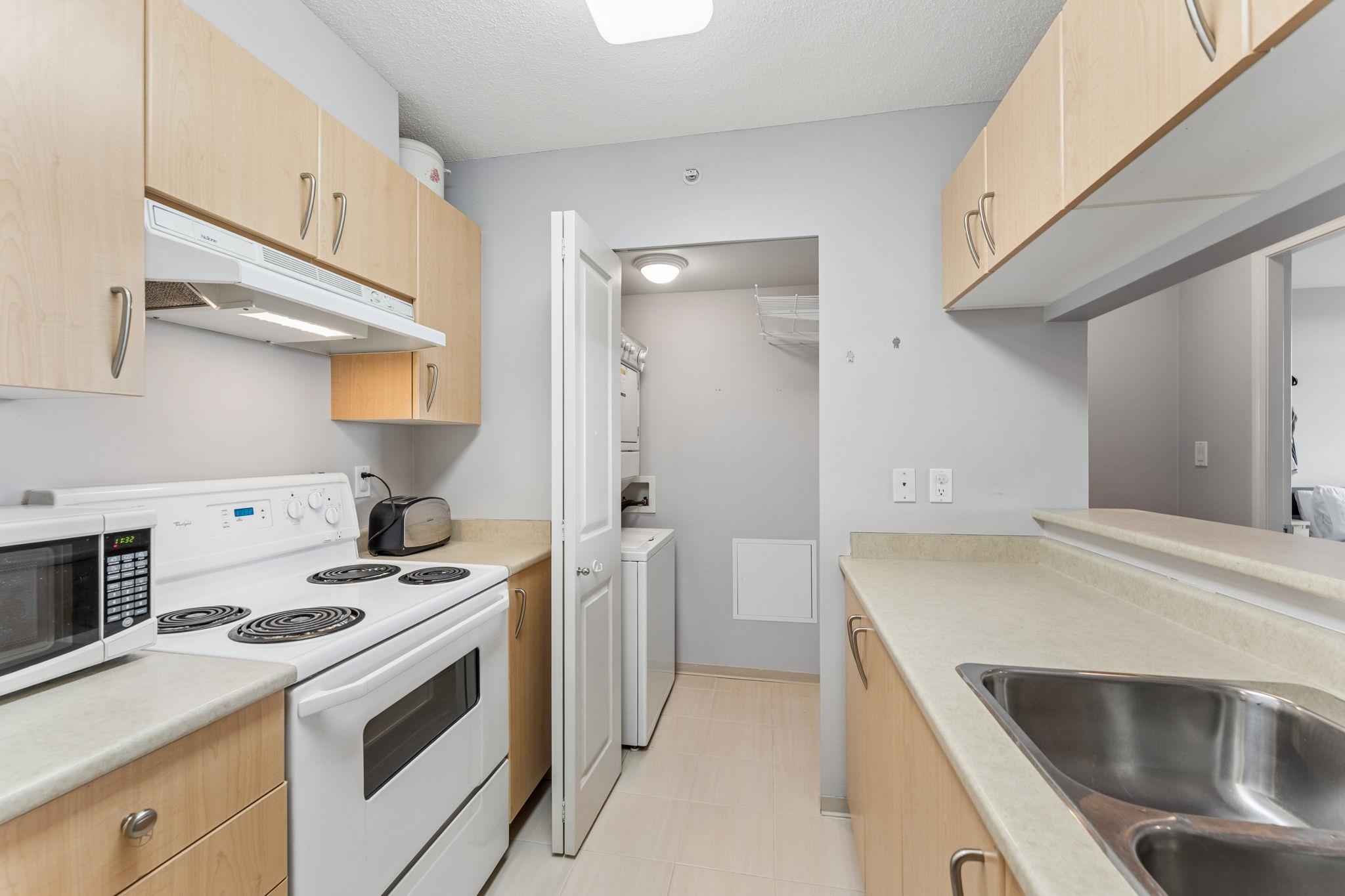 901 3520 CROWLEY DRIVE Unit: 901