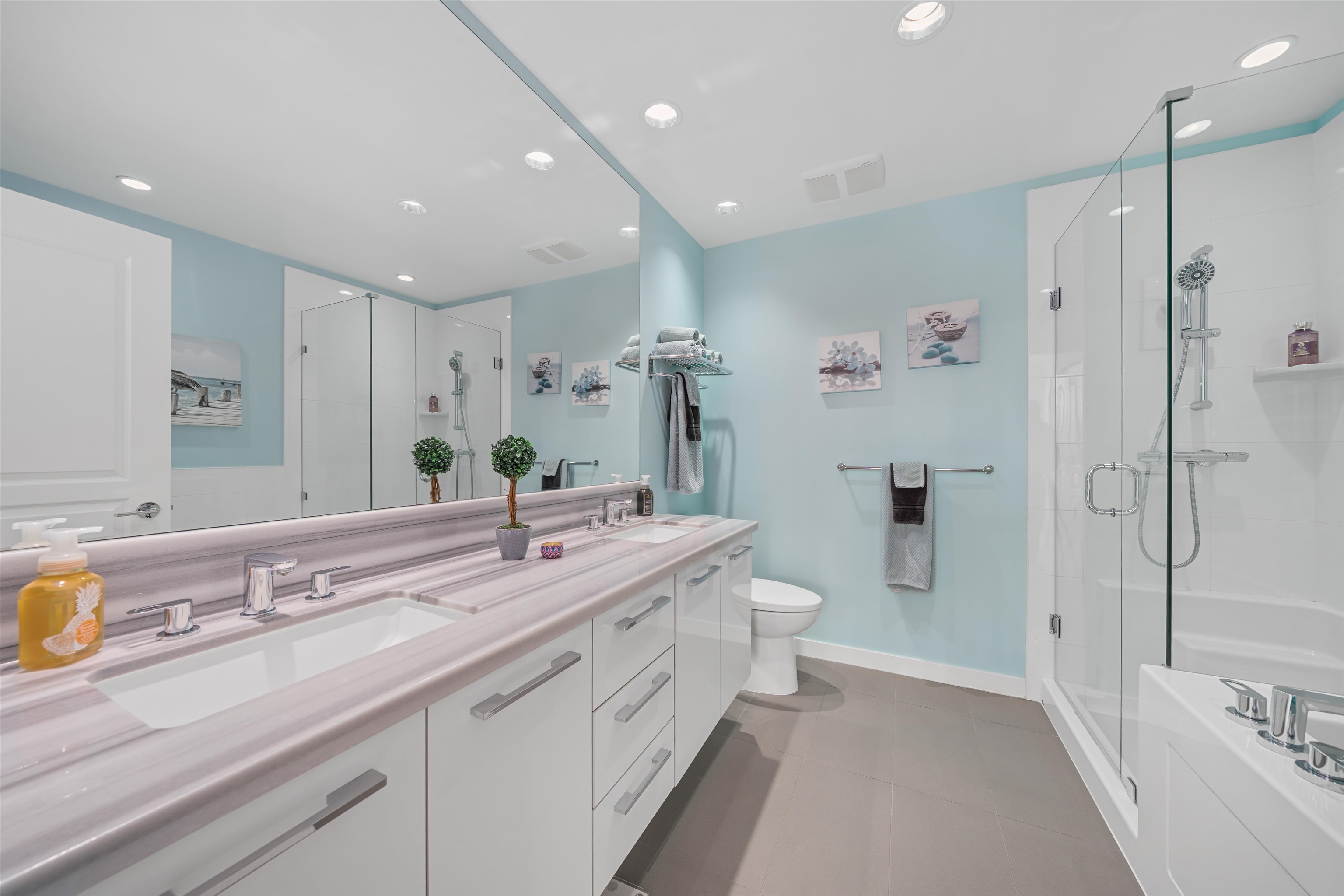 2903 3093 WINDSOR GATE Unit: 2903