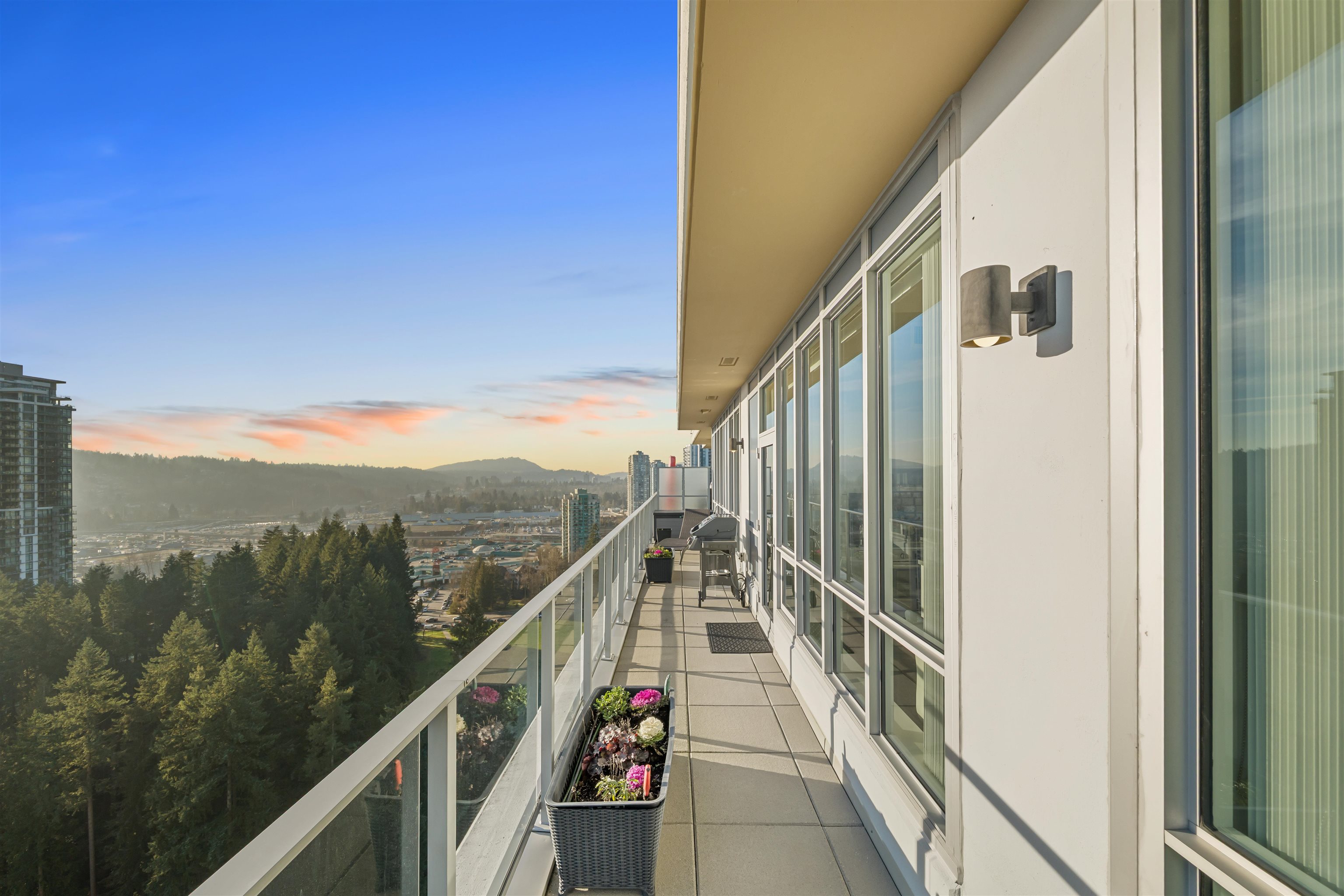 2903 3093 WINDSOR GATE Unit: 2903