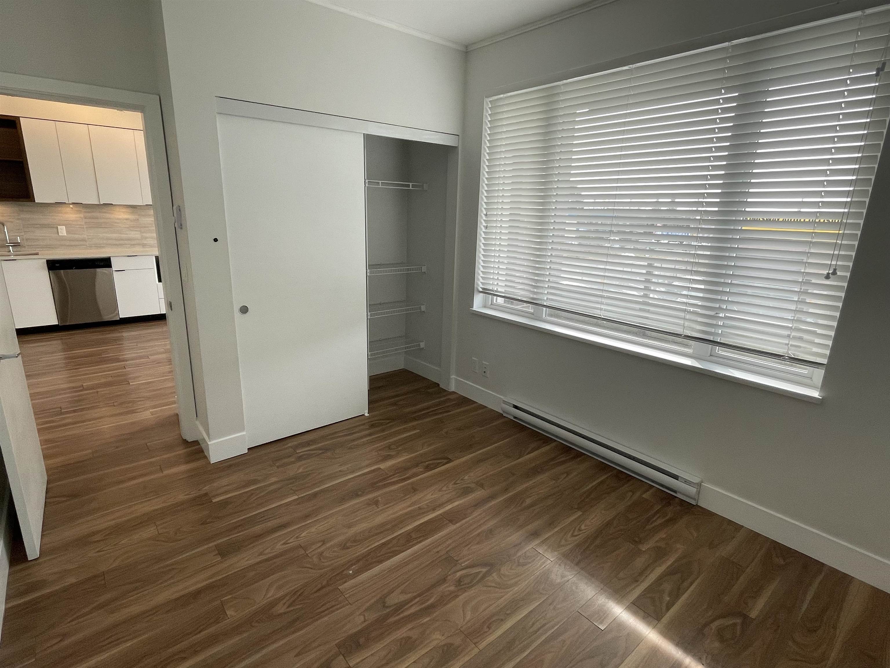 230 5355 LANE STREET Unit: 230