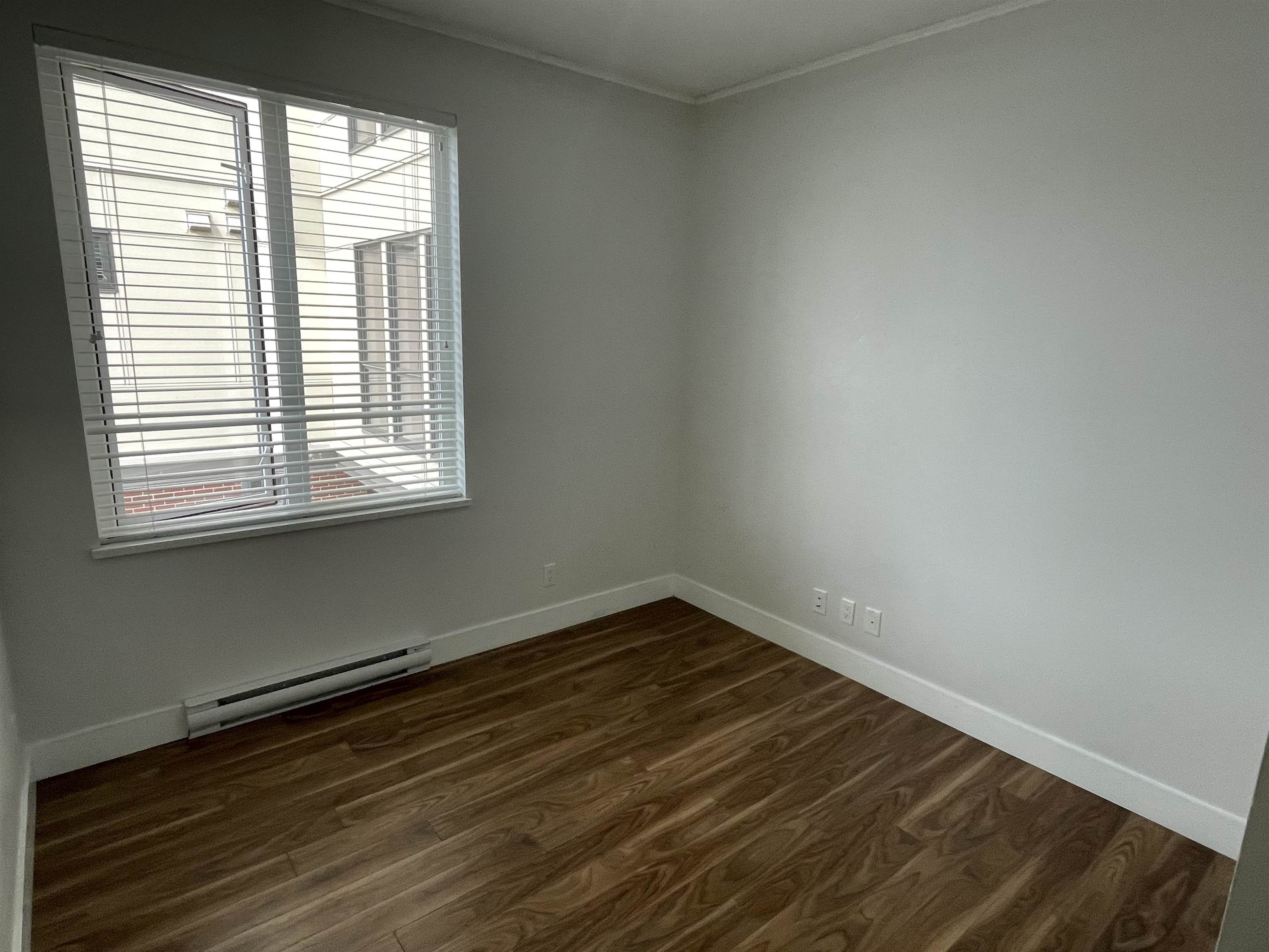 230 5355 LANE STREET Unit: 230