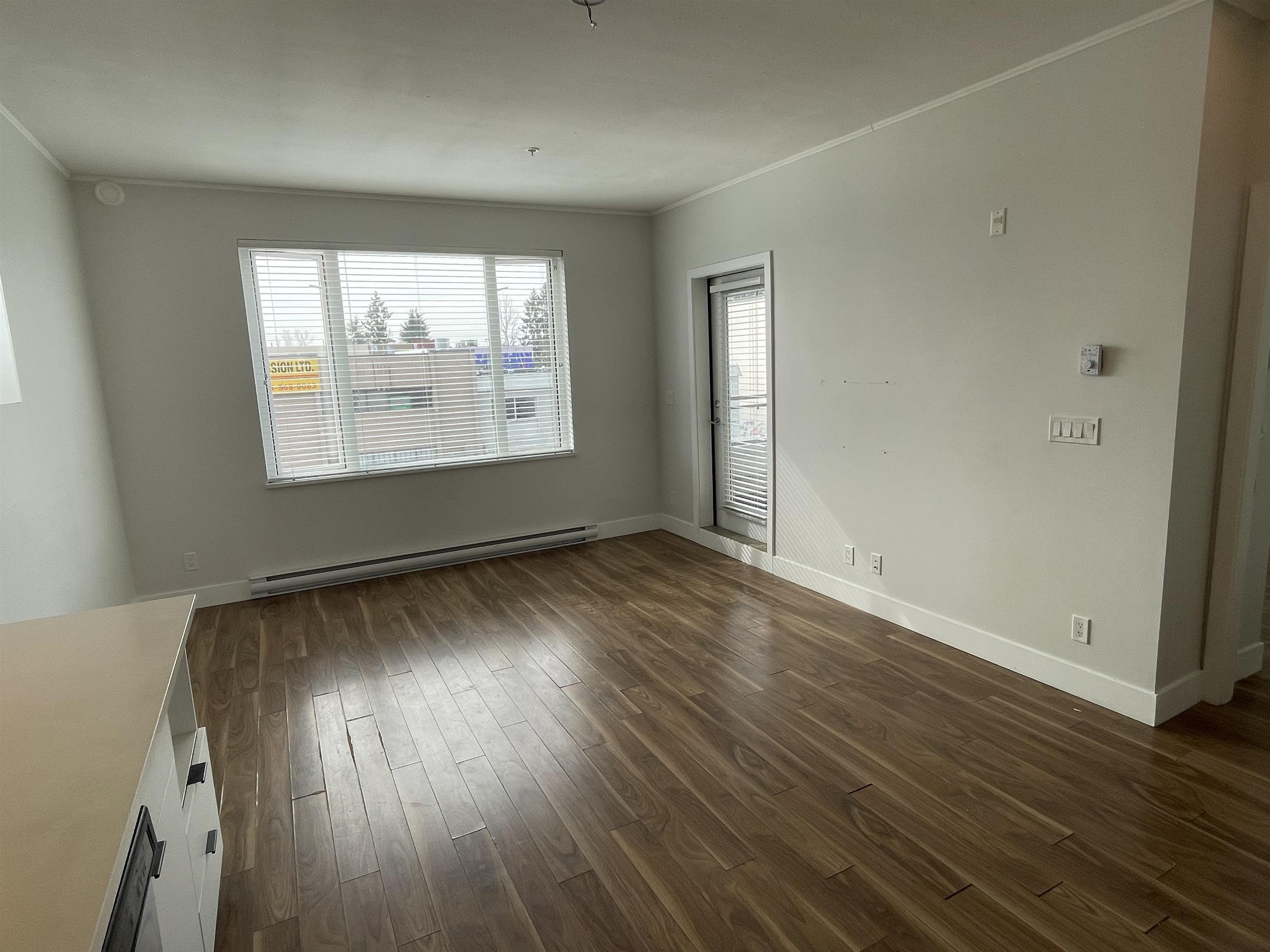 230 5355 LANE STREET Unit: 230