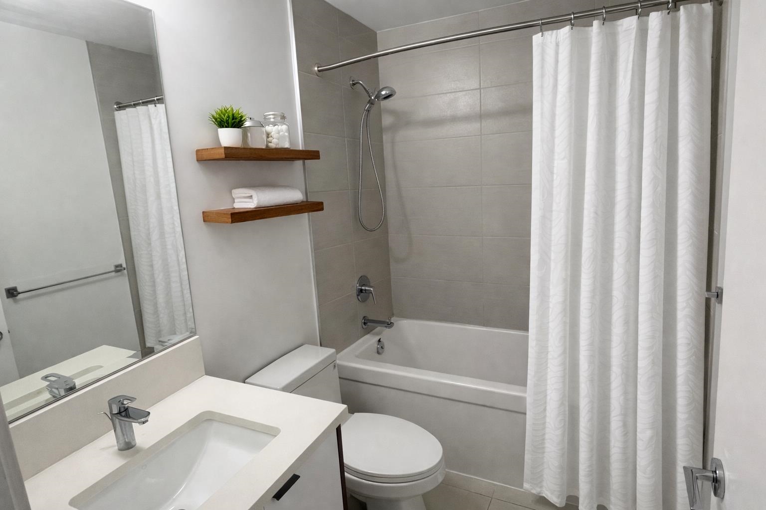 230 5355 LANE STREET Unit: 230
