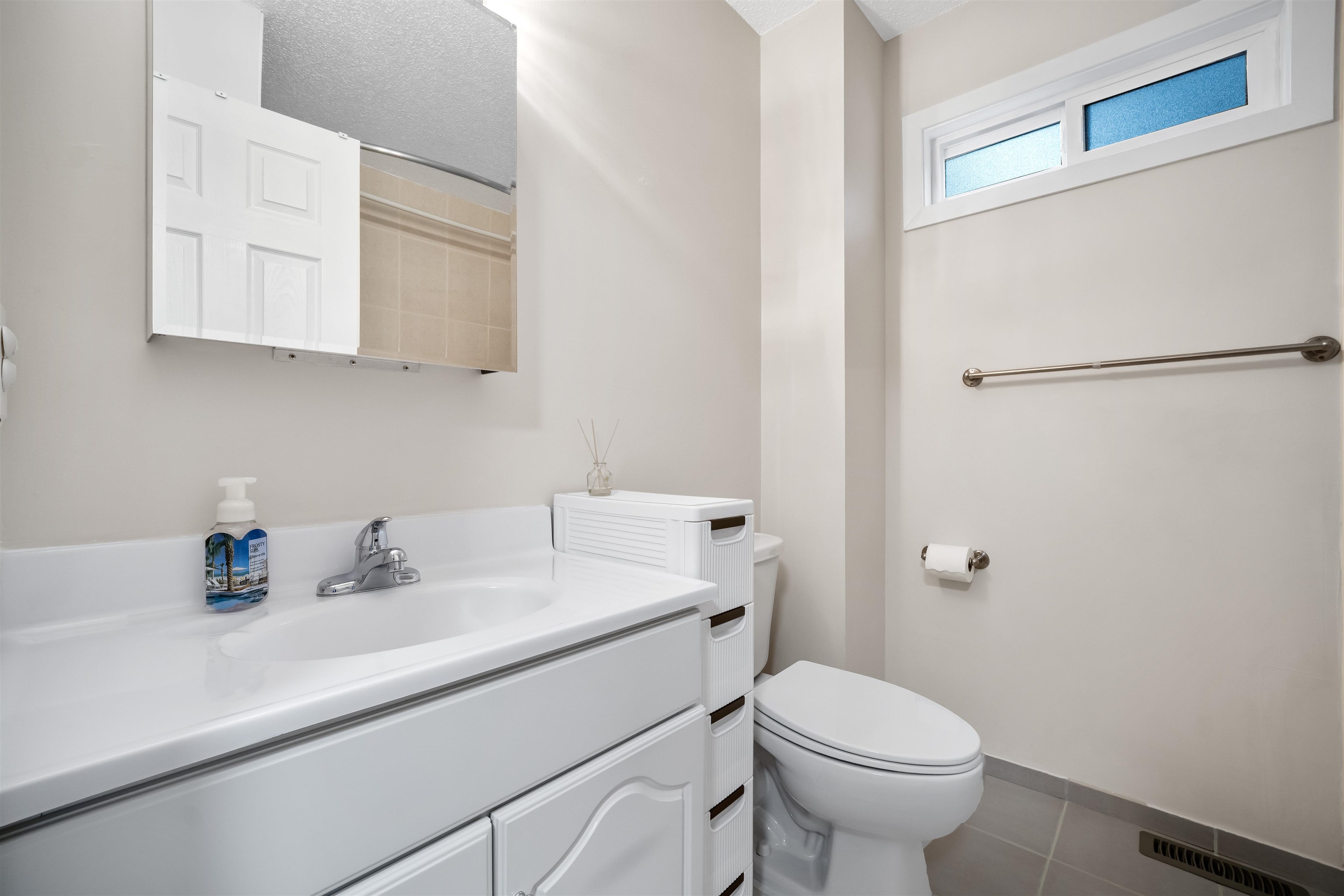 4725 CEDARGLEN PLACE