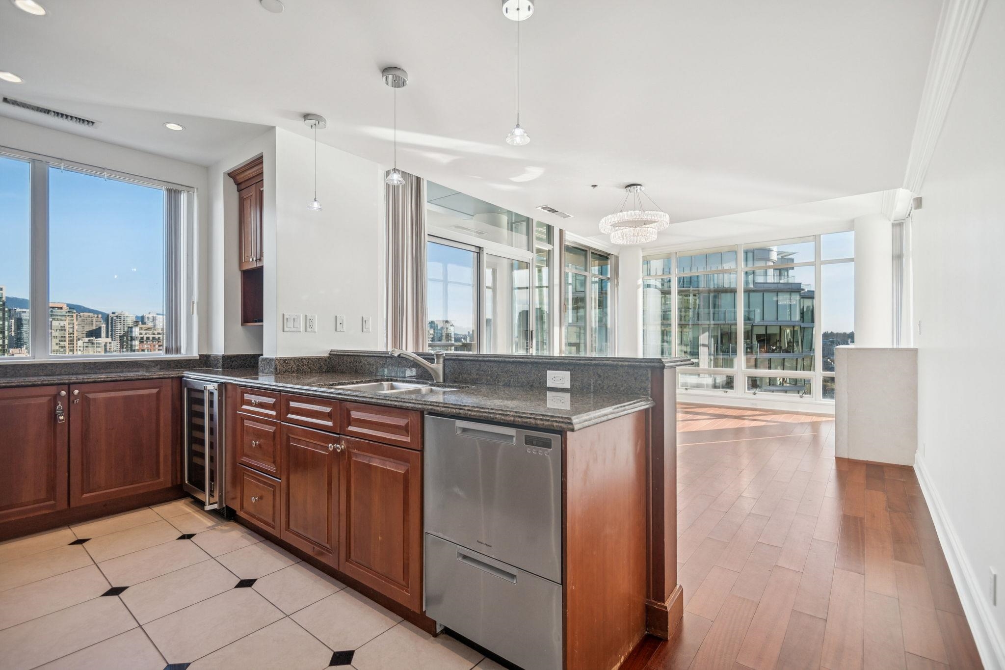 1903 1515 HOMER MEWS Unit: 1903