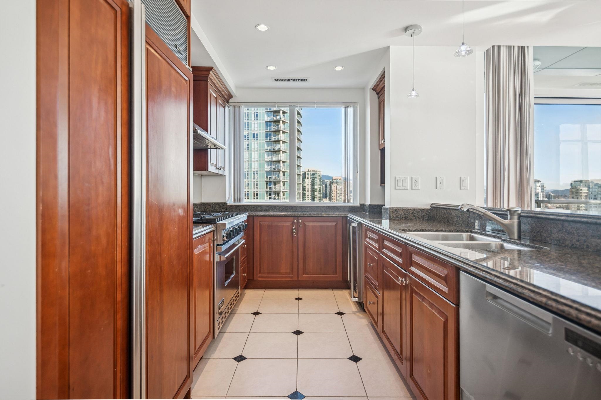 1903 1515 HOMER MEWS Unit: 1903