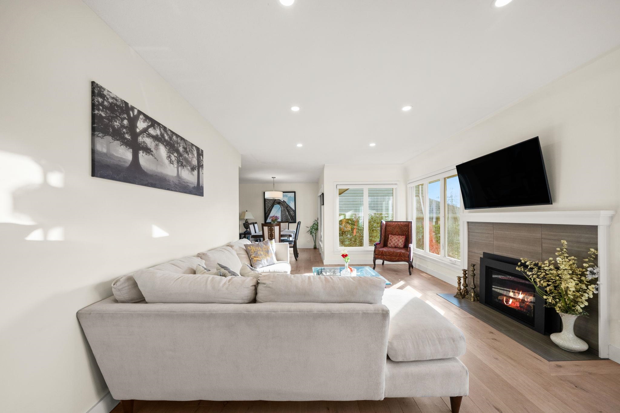 1436 GRAND BOULEVARD