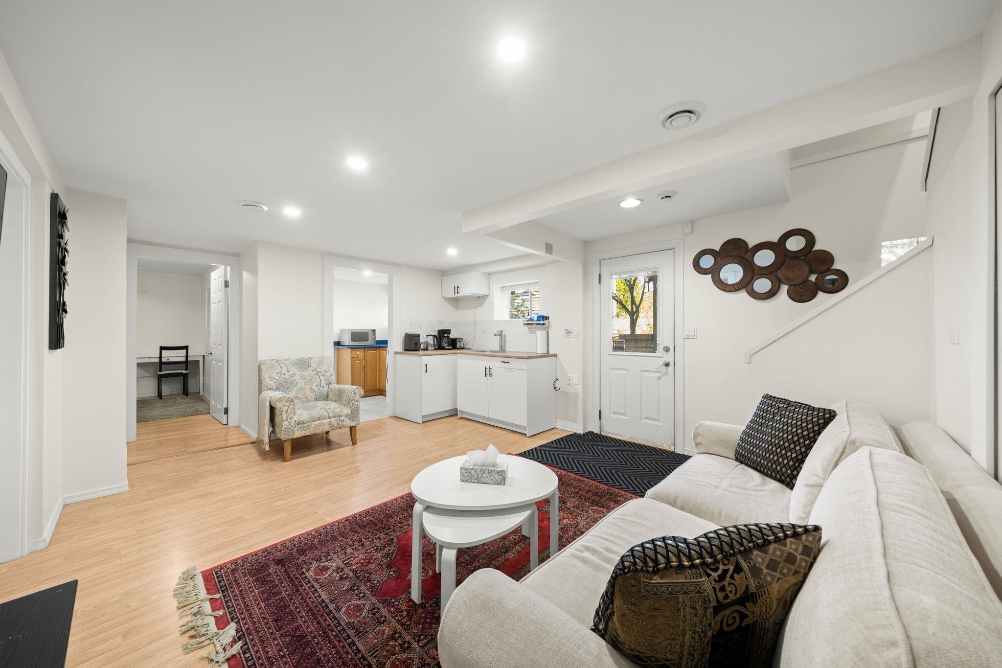 1436 GRAND BOULEVARD