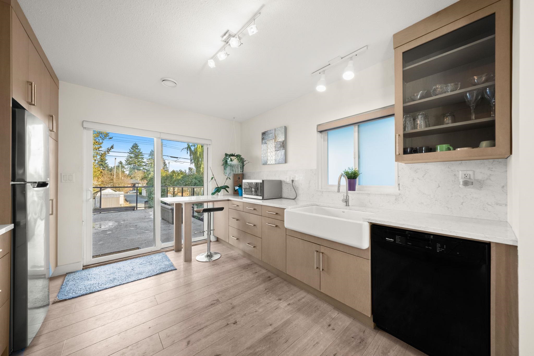 1436 GRAND BOULEVARD