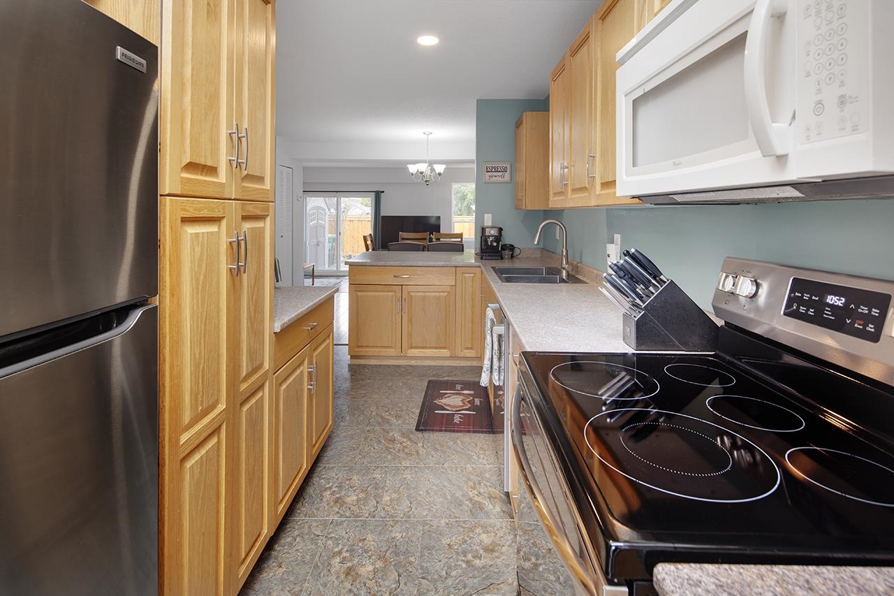 3 19022 119B AVENUE Unit: 3