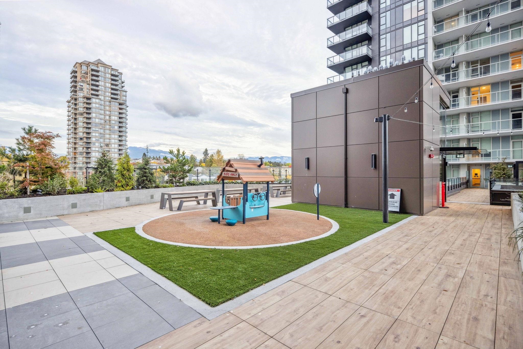 1410 4168 LOUGHEED HIGHWAY Unit: 1410