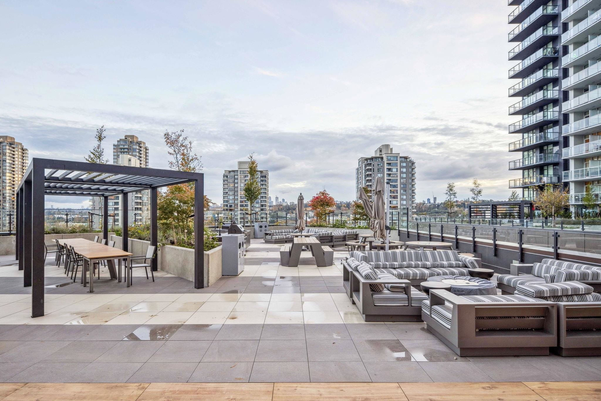 1410 4168 LOUGHEED HIGHWAY Unit: 1410