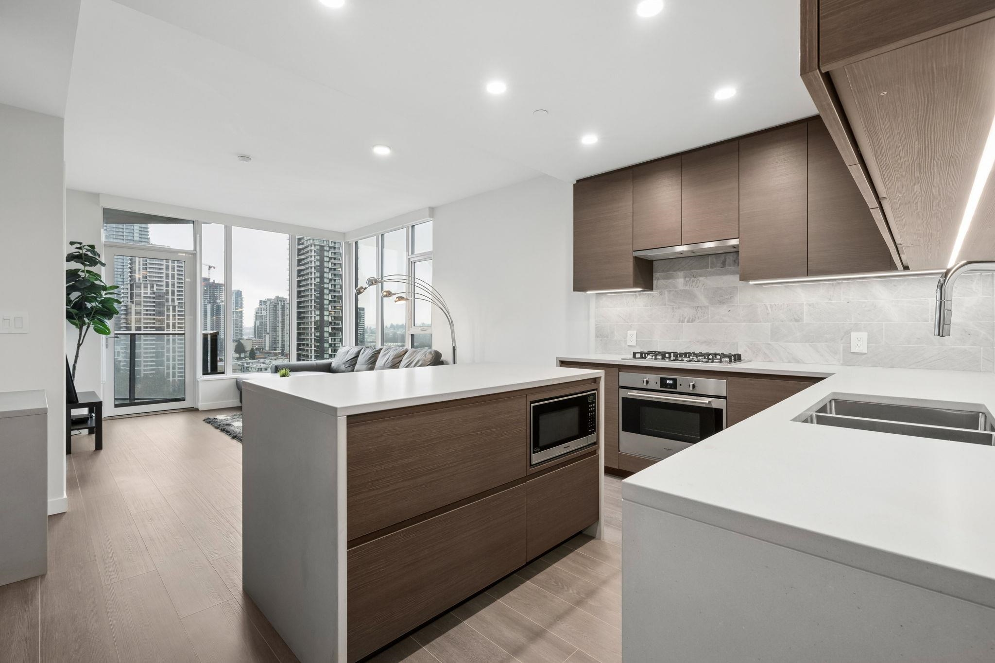 1410 4168 LOUGHEED HIGHWAY Unit: 1410