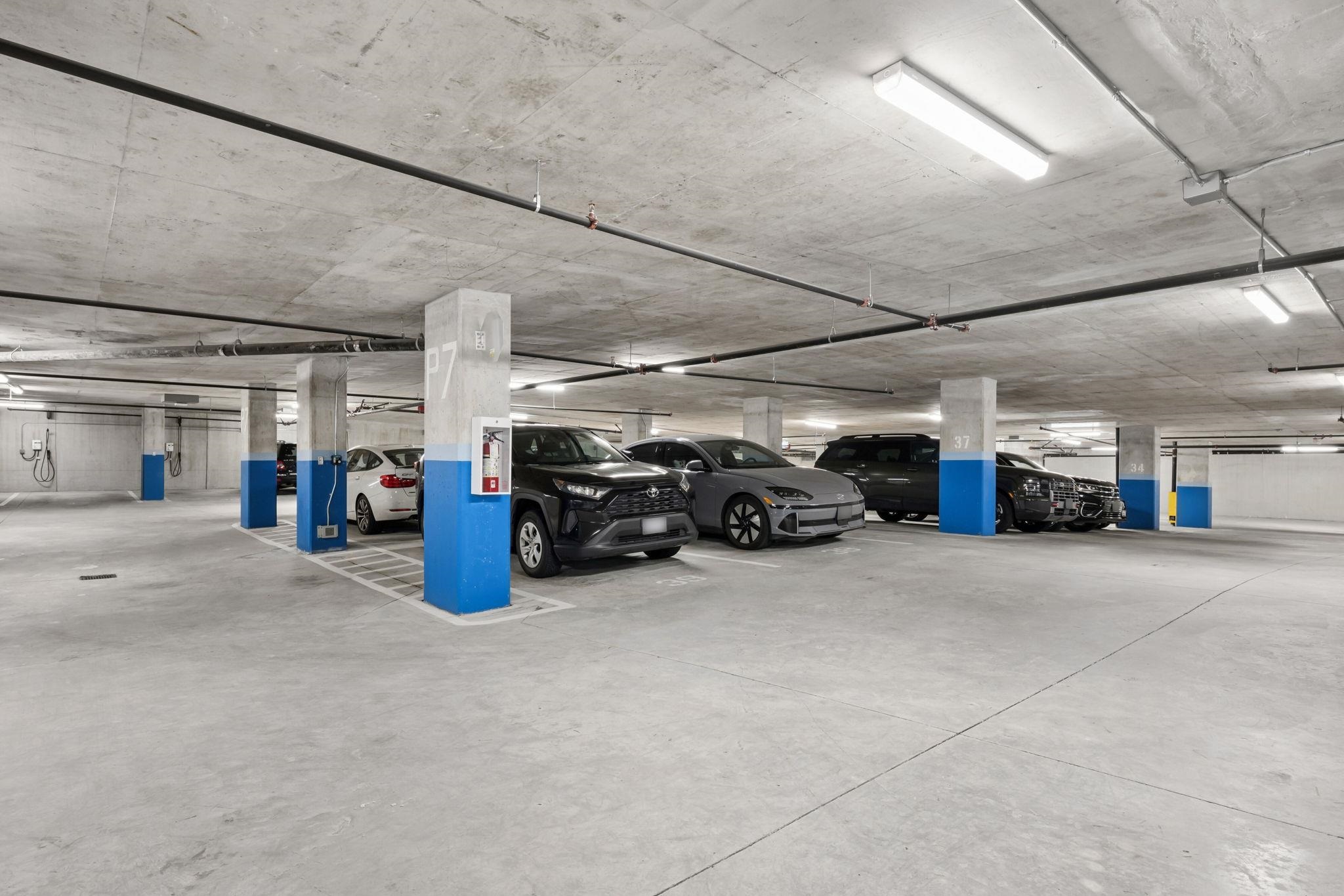 1410 4168 LOUGHEED HIGHWAY Unit: 1410