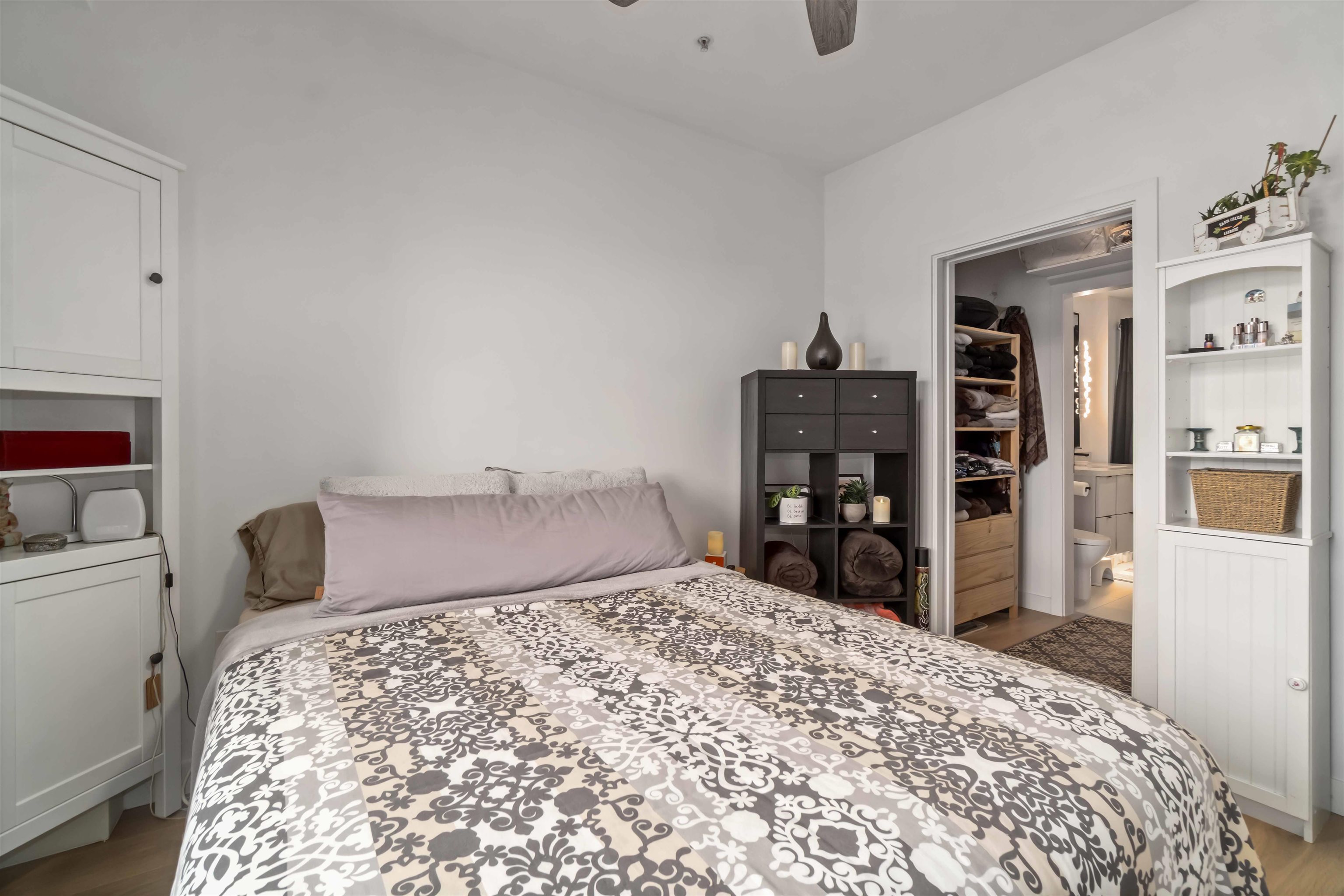 505 3018 ST GEORGE STREET Unit: 505