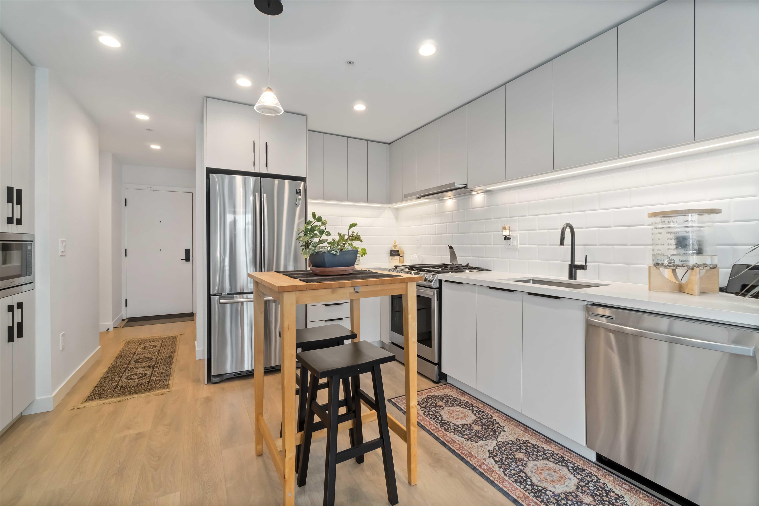 505 3018 ST GEORGE STREET Unit: 505
