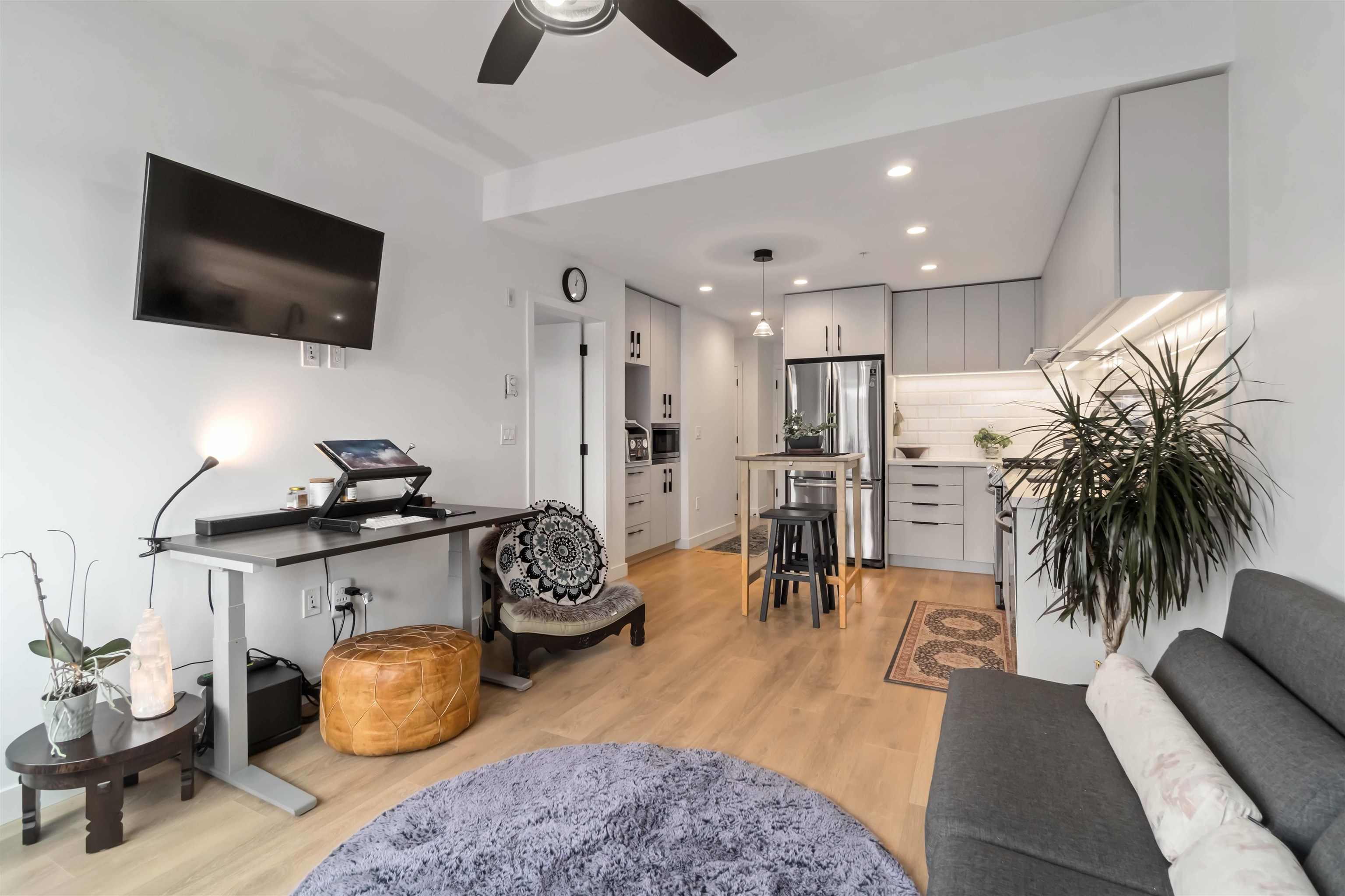 505 3018 ST GEORGE STREET Unit: 505