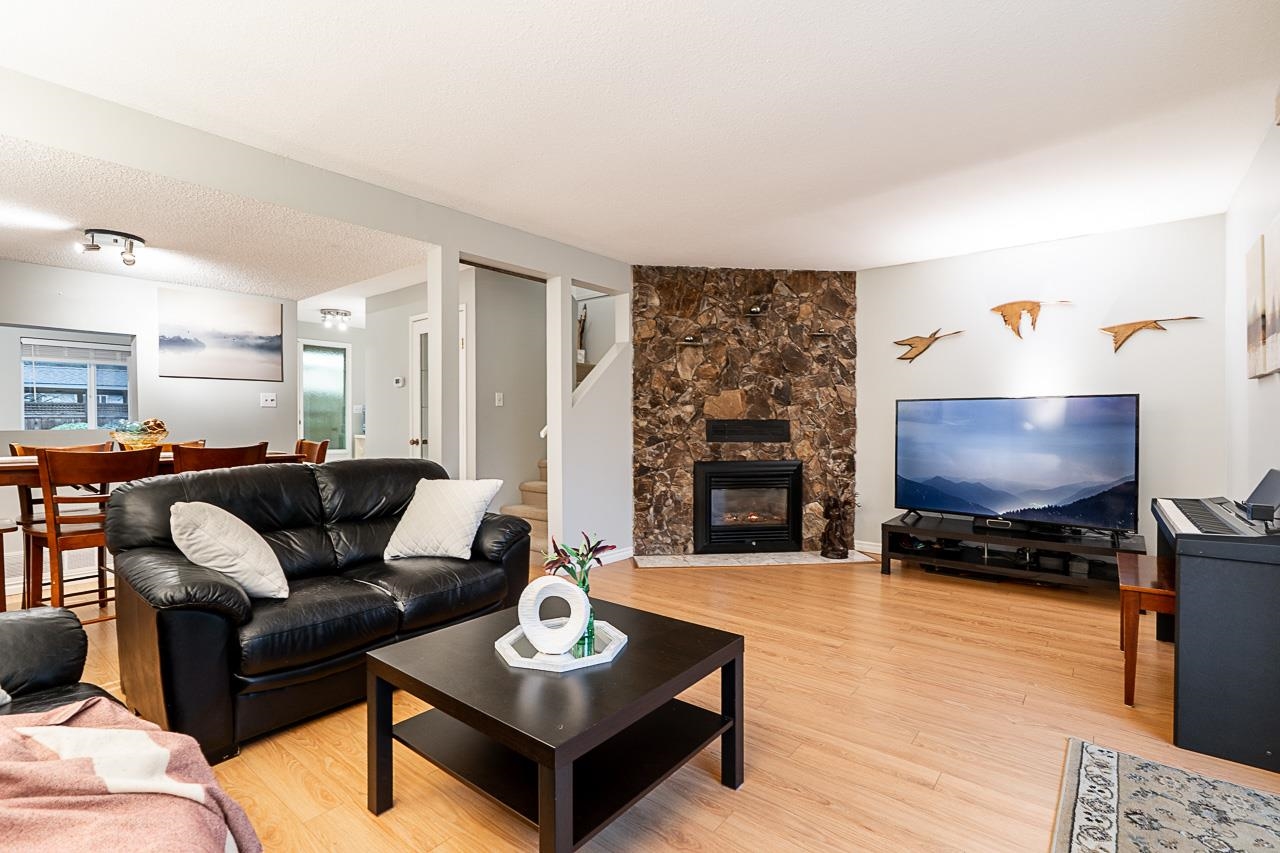 9 3190 TAHSIS AVENUE Unit: 9