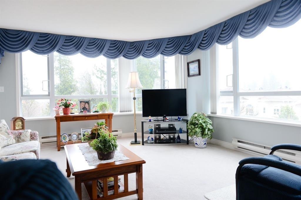 301 3190 GLADWIN ROAD Unit: 301