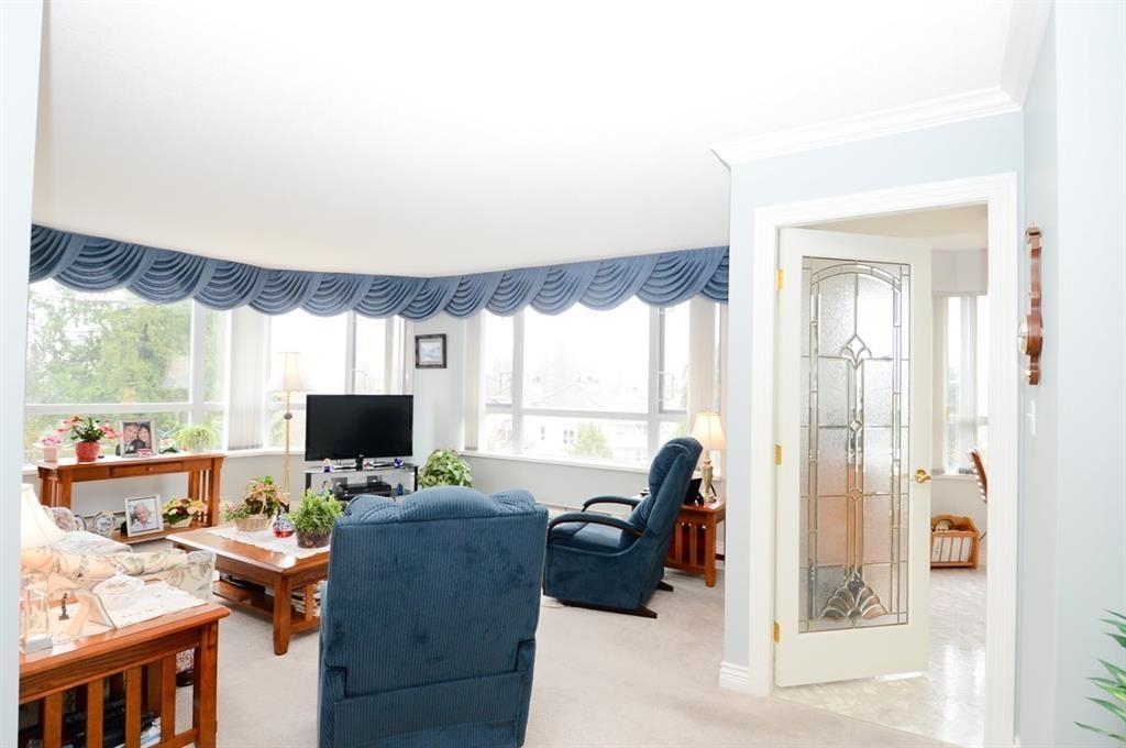 301 3190 GLADWIN ROAD Unit: 301