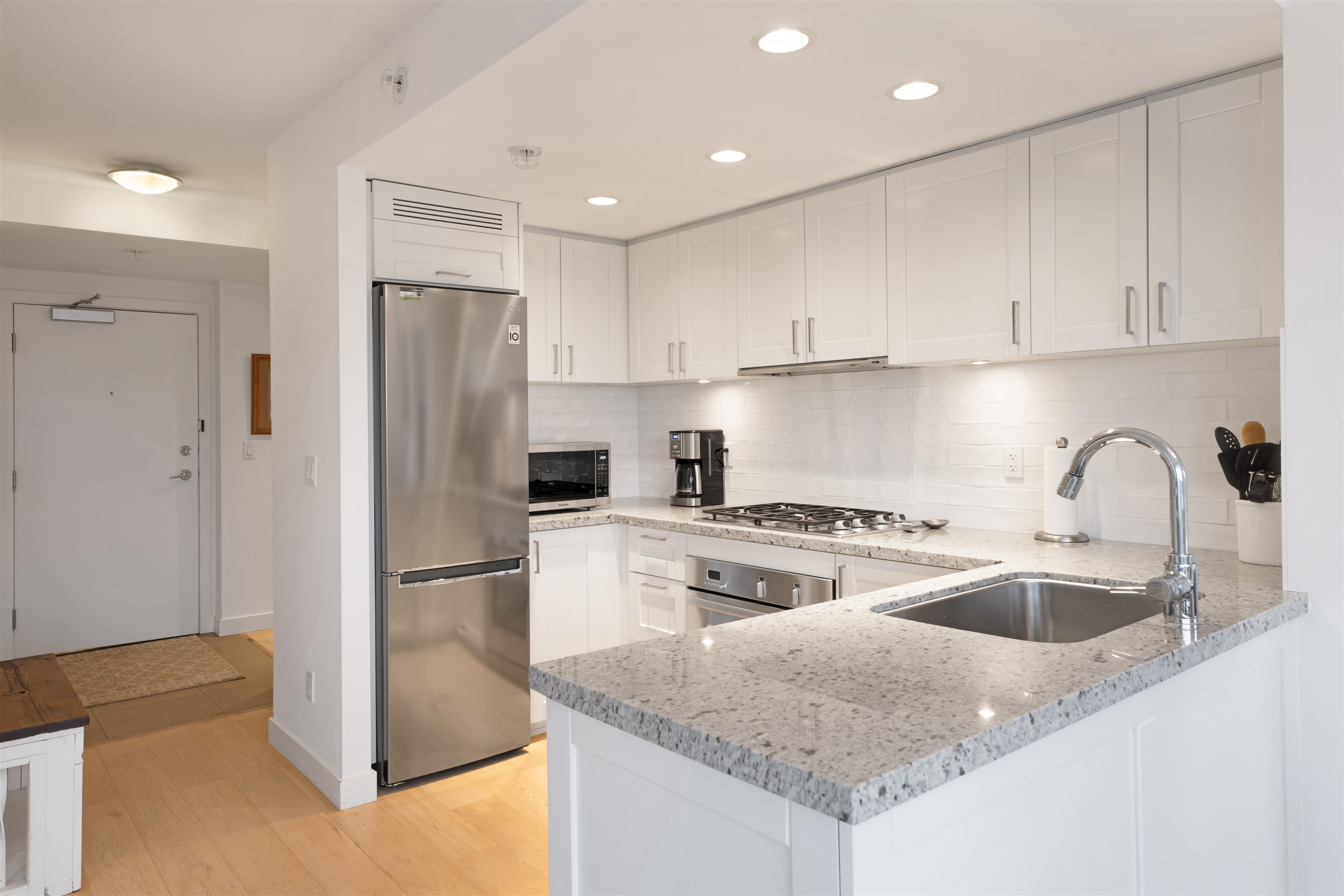 1305 1133 HOMER STREET Unit: 1305
