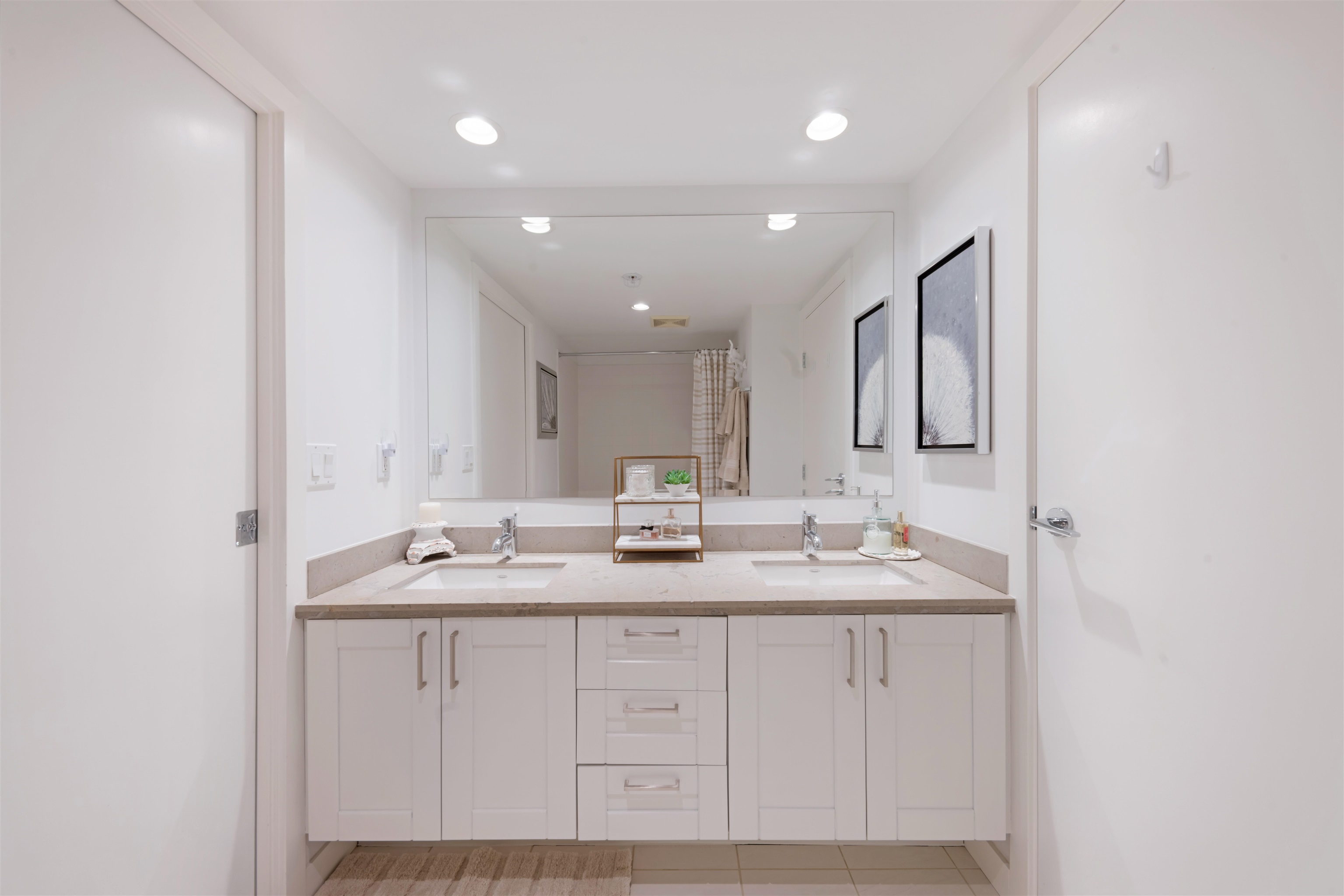 1305 1133 HOMER STREET Unit: 1305