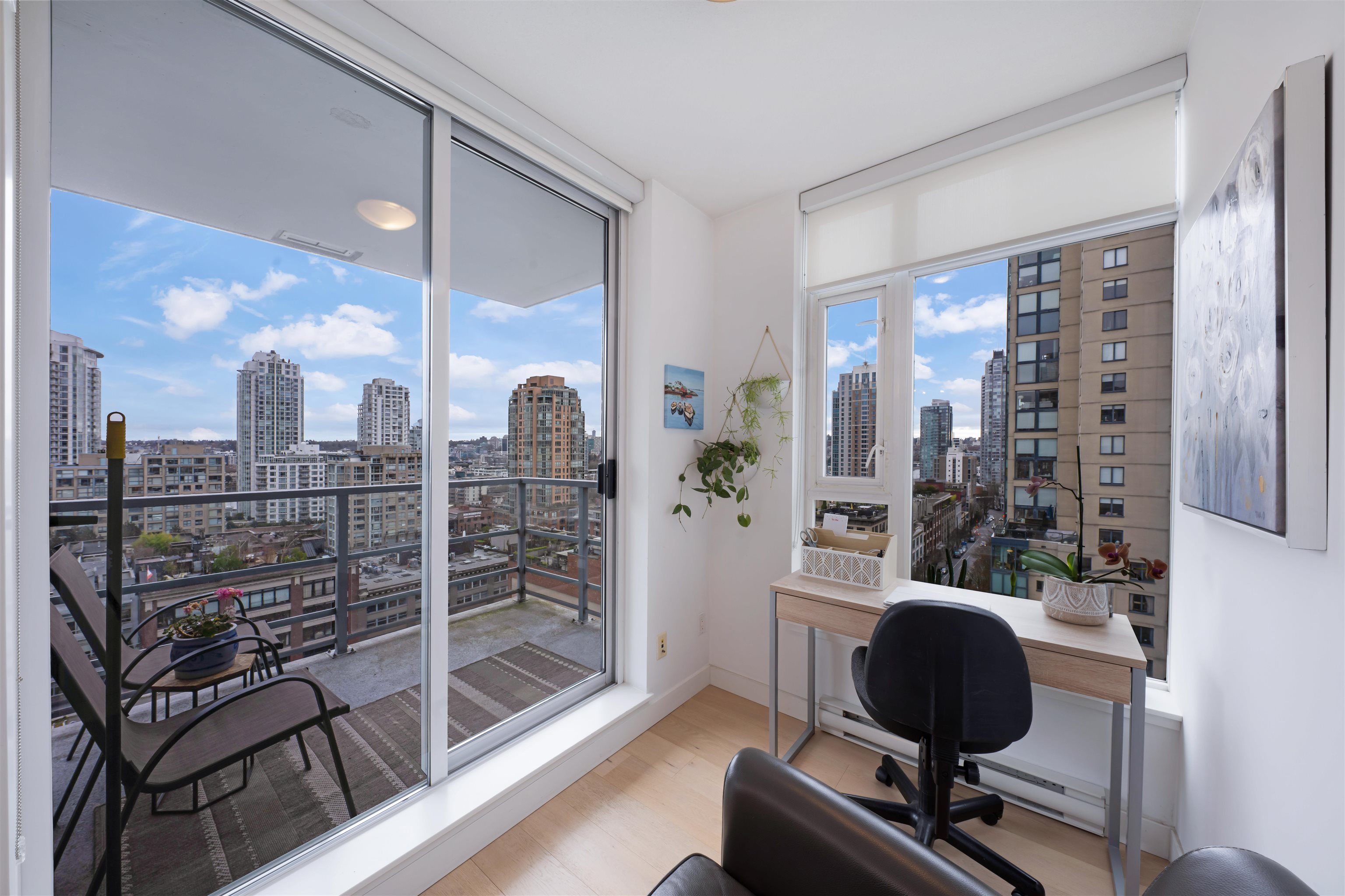1305 1133 HOMER STREET Unit: 1305