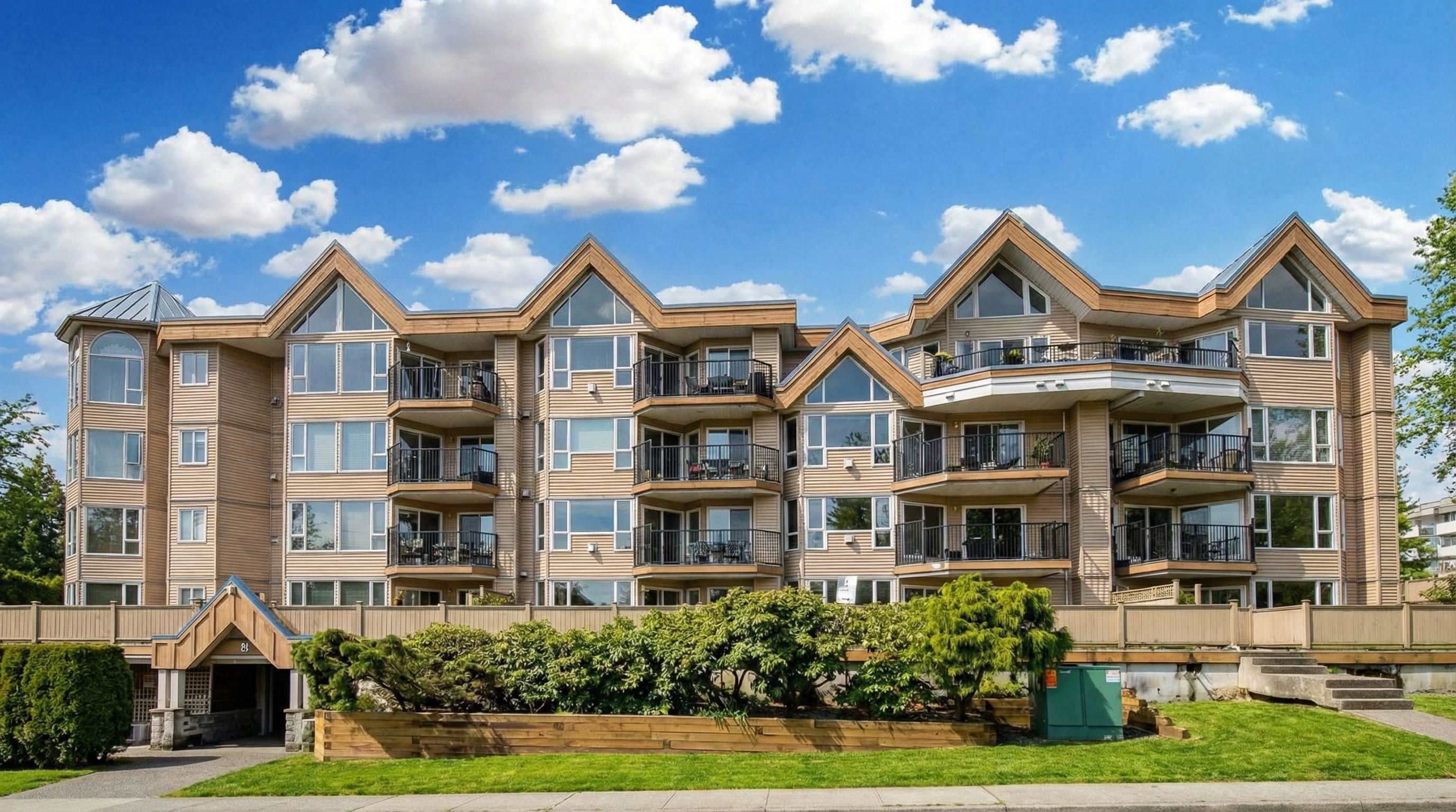 203 11595 FRASER STREET Unit: 203