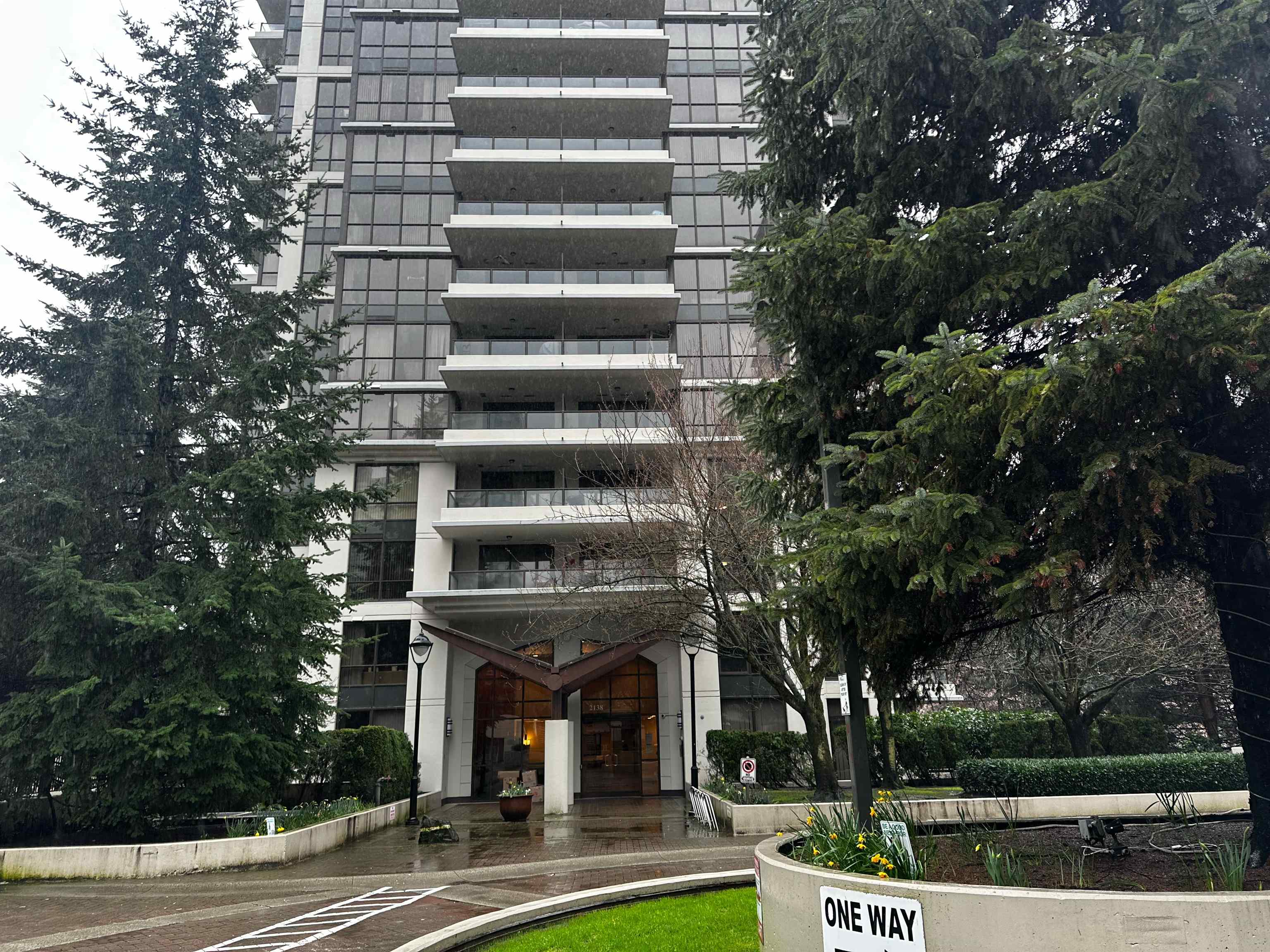 401 2138 MADISON AVENUE Unit: 401