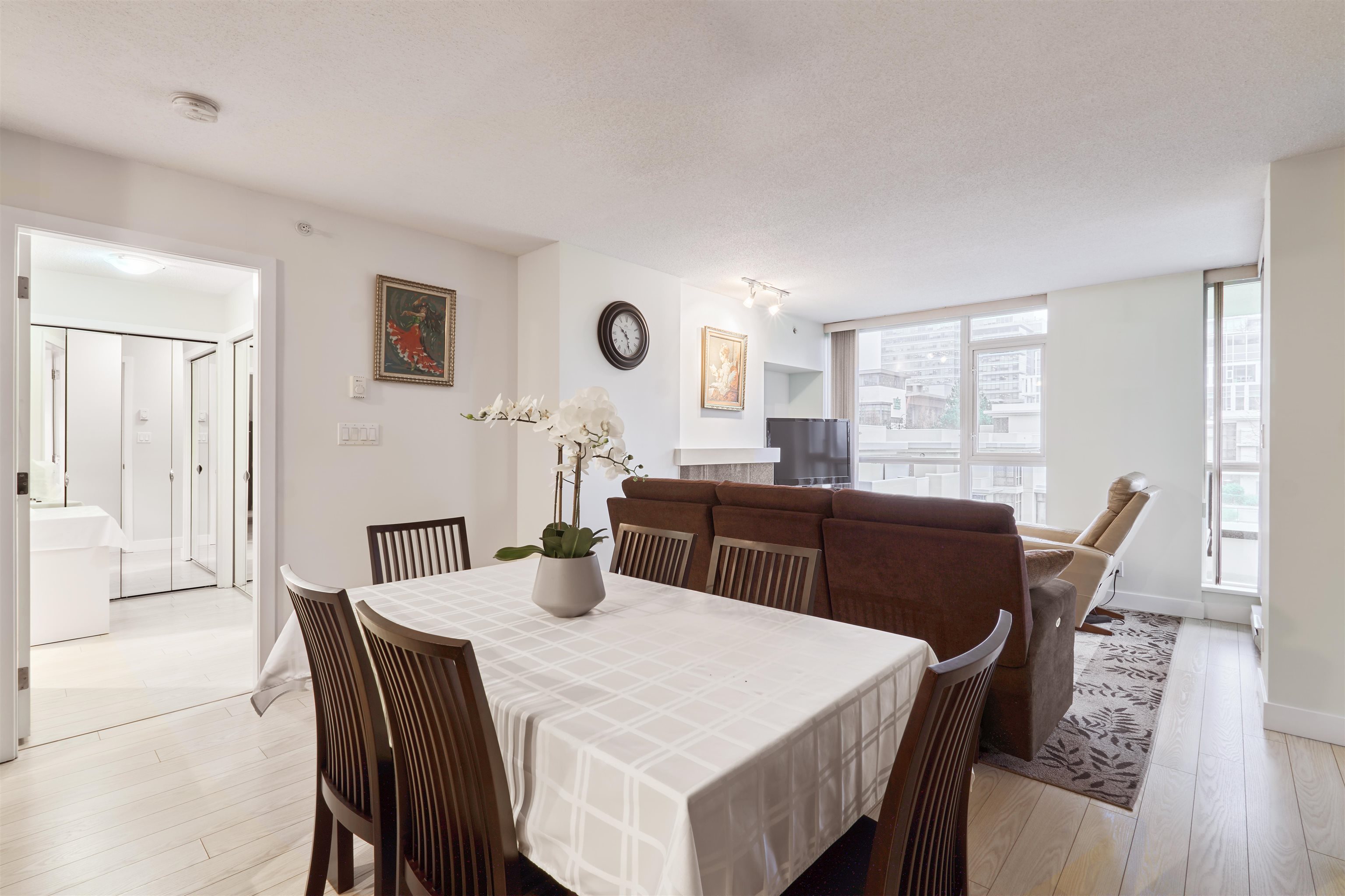 401 2138 MADISON AVENUE Unit: 401