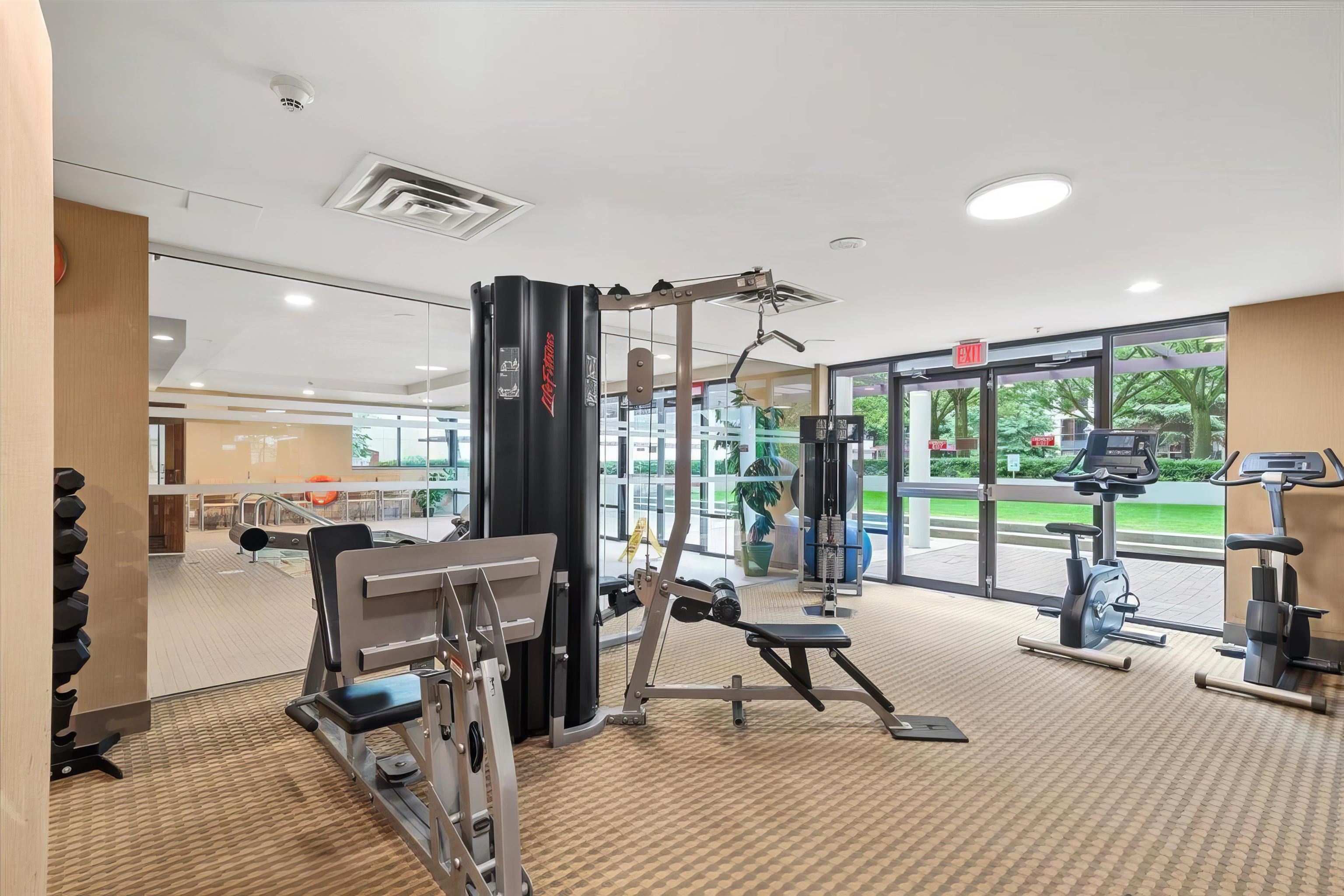 401 2138 MADISON AVENUE Unit: 401