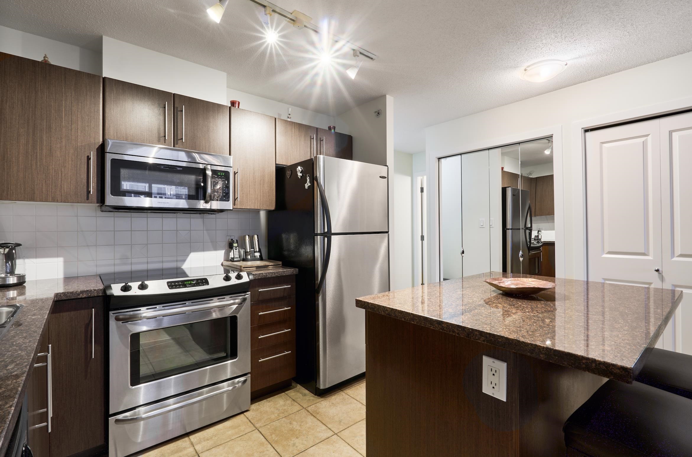 401 2138 MADISON AVENUE Unit: 401