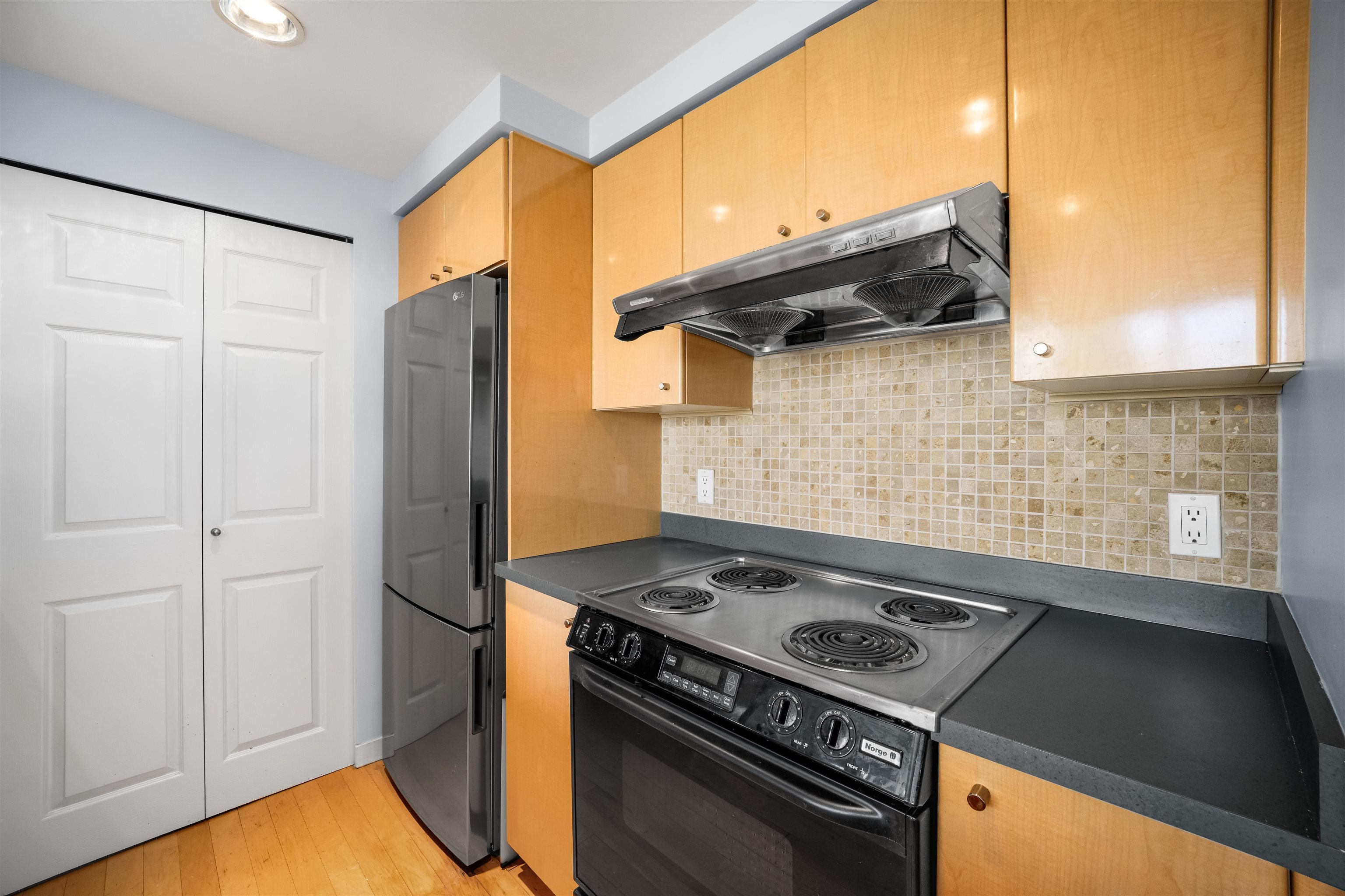 702 1008 CAMBIE STREET Unit: 702