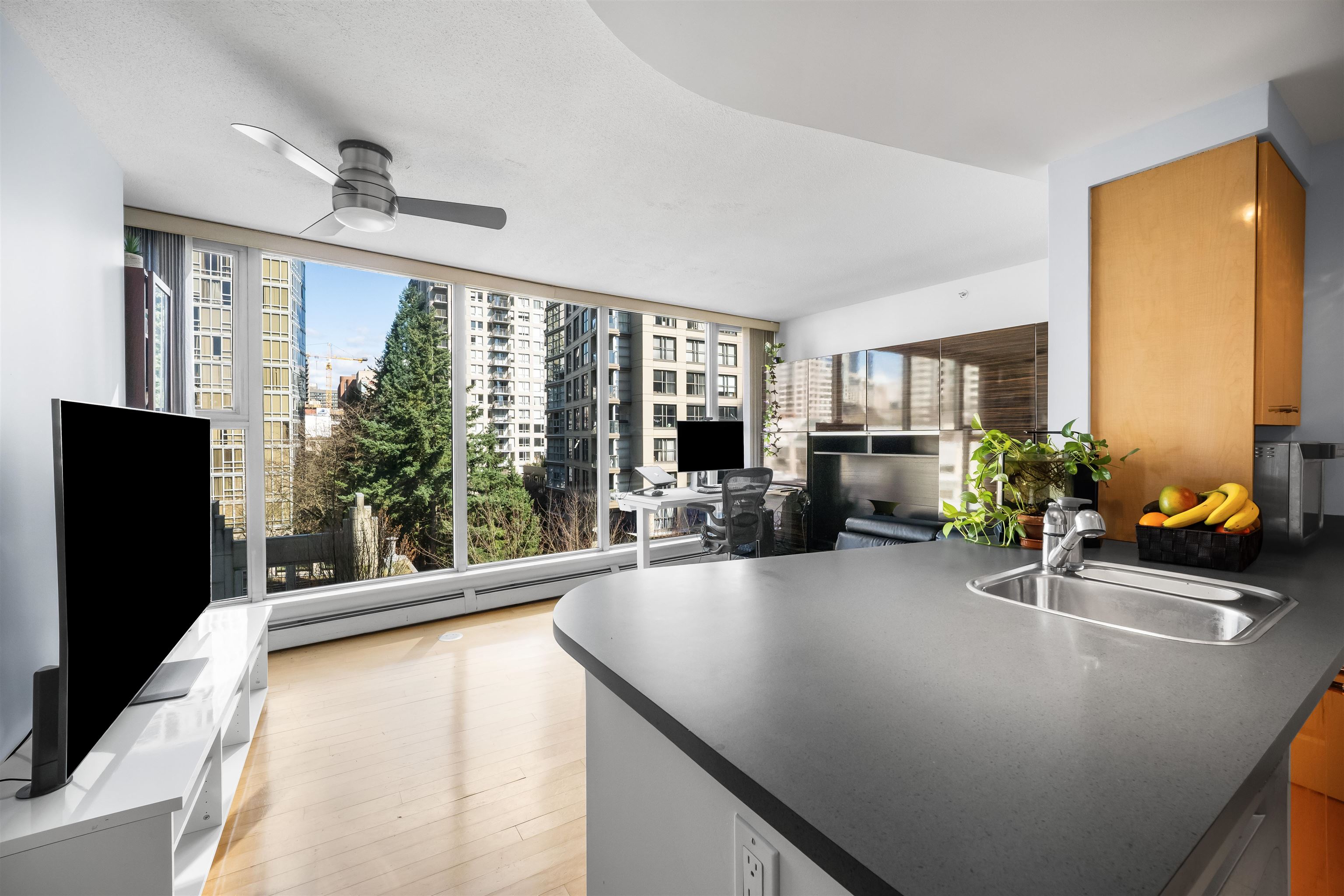 702 1008 CAMBIE STREET Unit: 702
