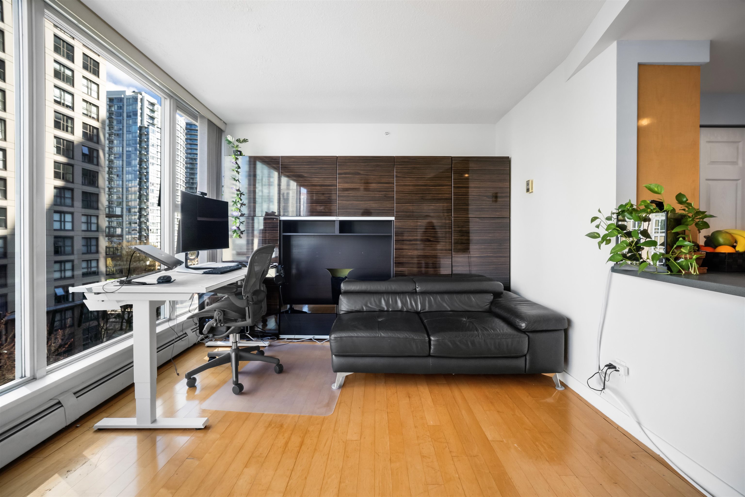 702 1008 CAMBIE STREET Unit: 702