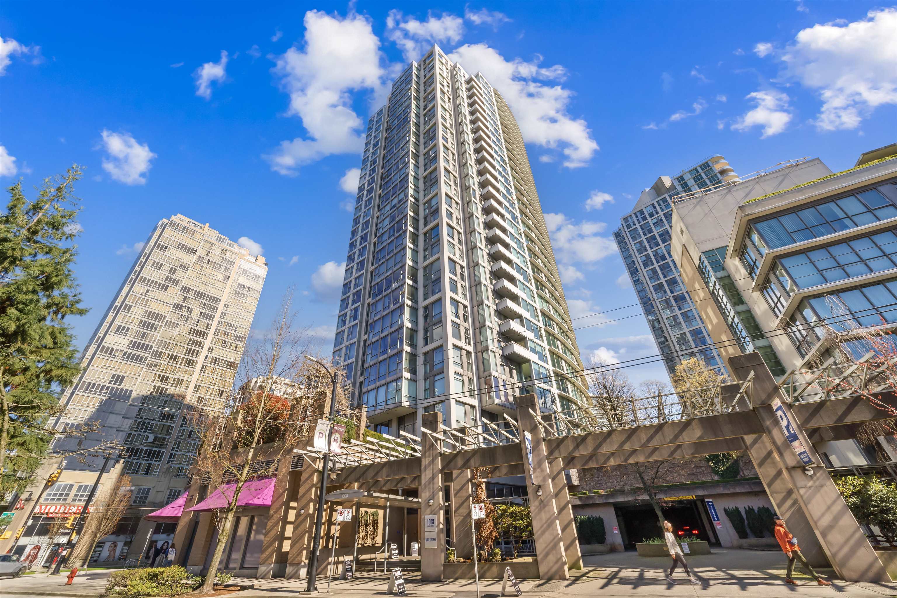 702 1008 CAMBIE STREET Unit: 702