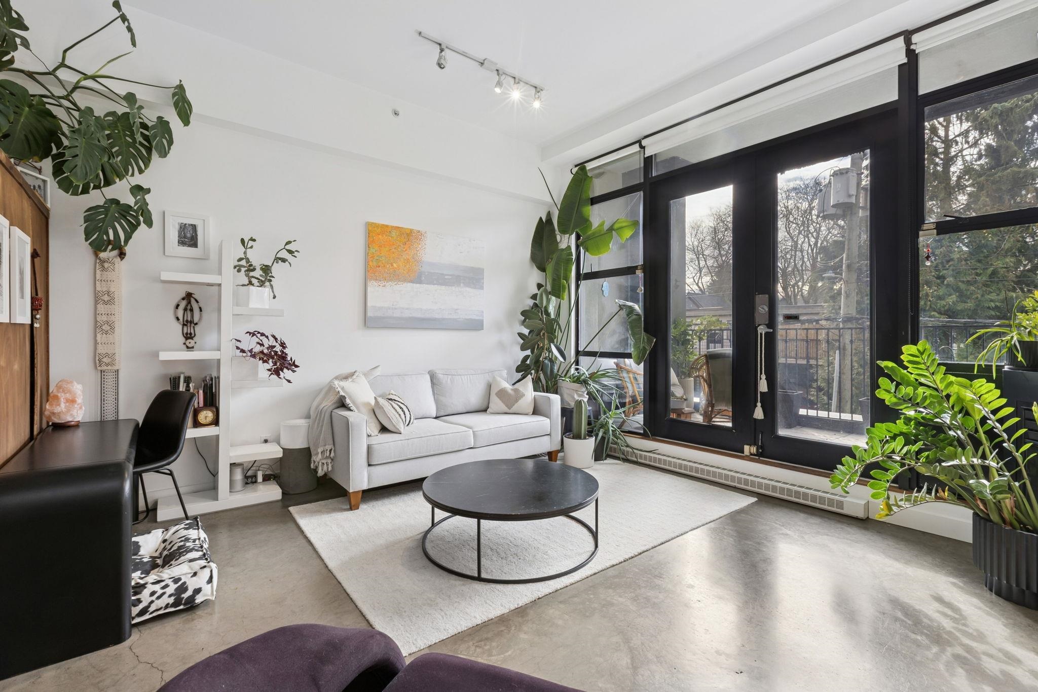 10 2156 W 12TH AVENUE Unit: 10