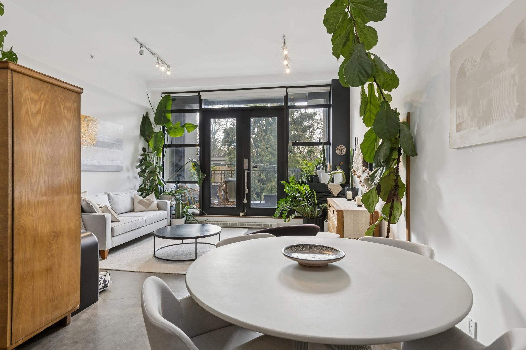 10 2156 W 12TH AVENUE Unit: 10