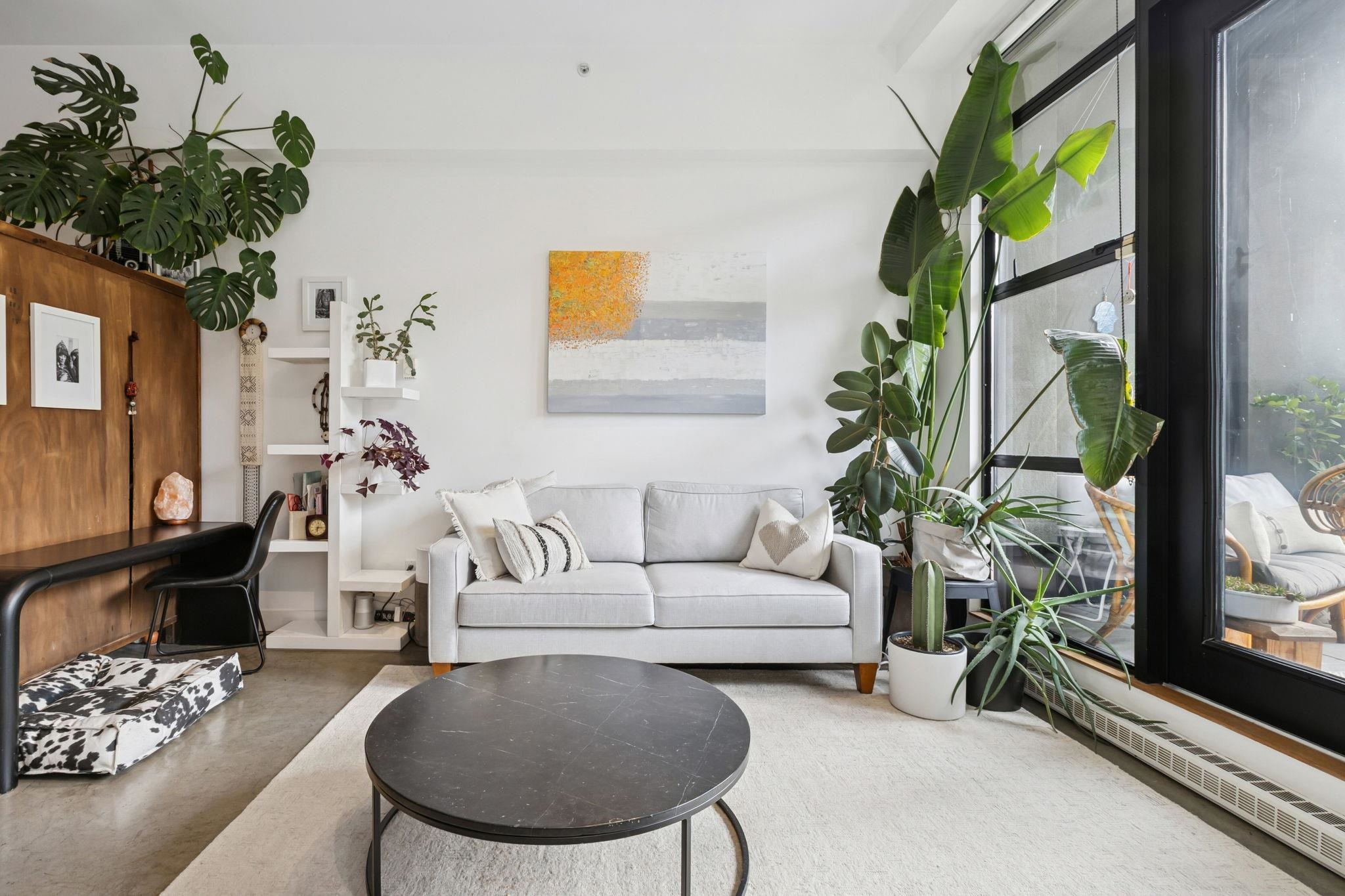 10 2156 W 12TH AVENUE Unit: 10