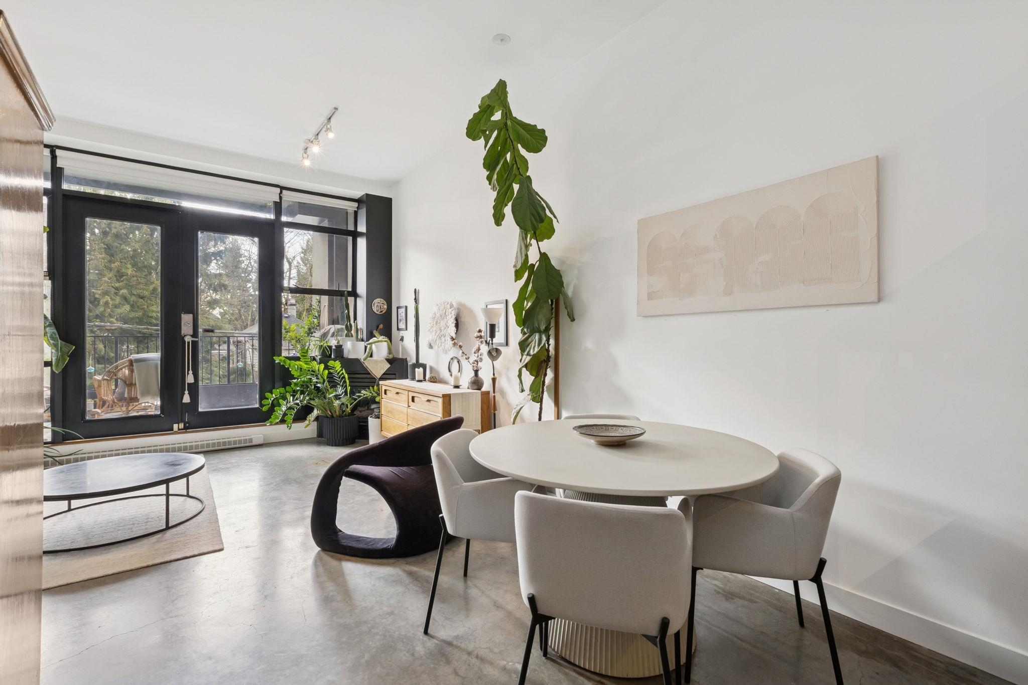 10 2156 W 12TH AVENUE Unit: 10