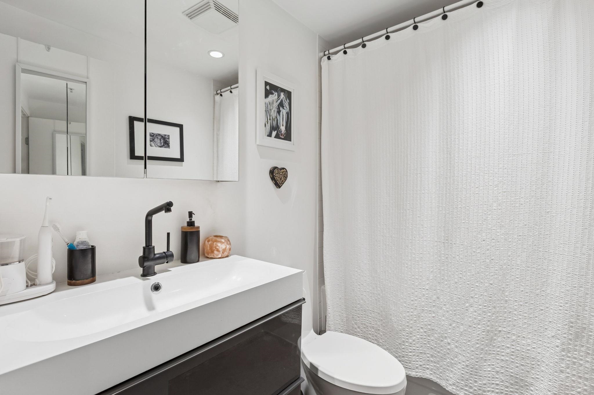 10 2156 W 12TH AVENUE Unit: 10