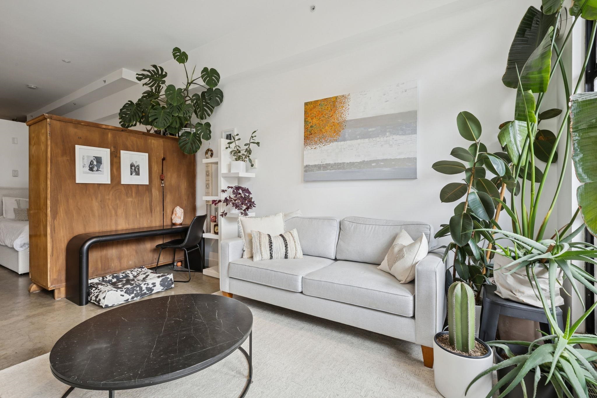 10 2156 W 12TH AVENUE Unit: 10