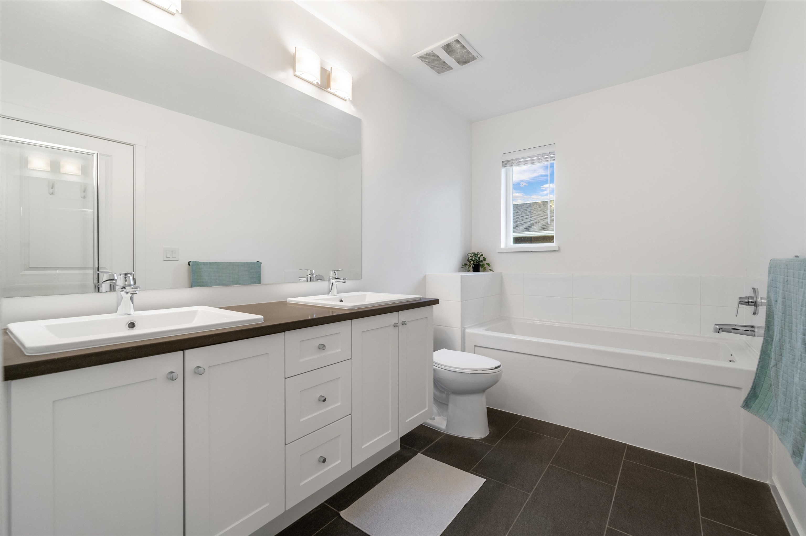 60 15487 99A AVENUE Unit: 60