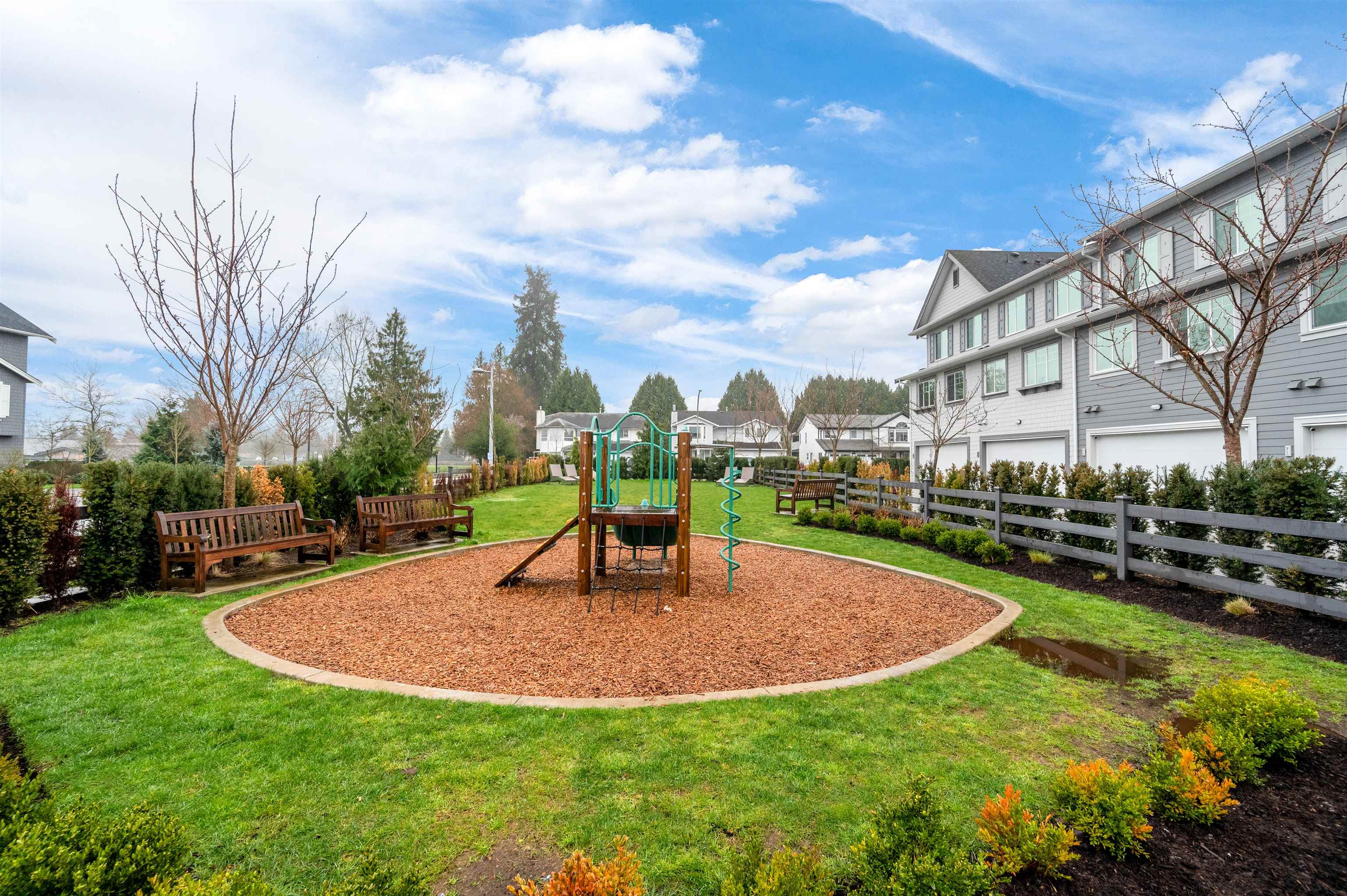 60 15487 99A AVENUE Unit: 60