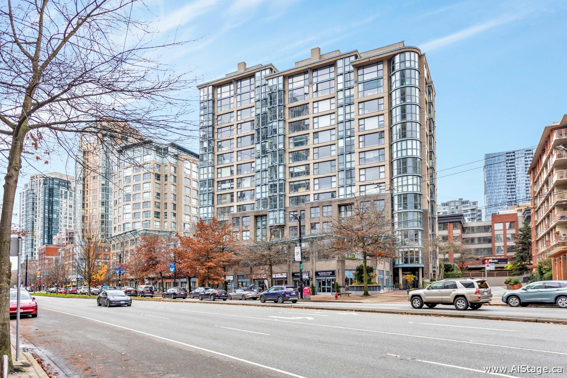 905 238 ALVIN NAROD MEWS Unit: 905
