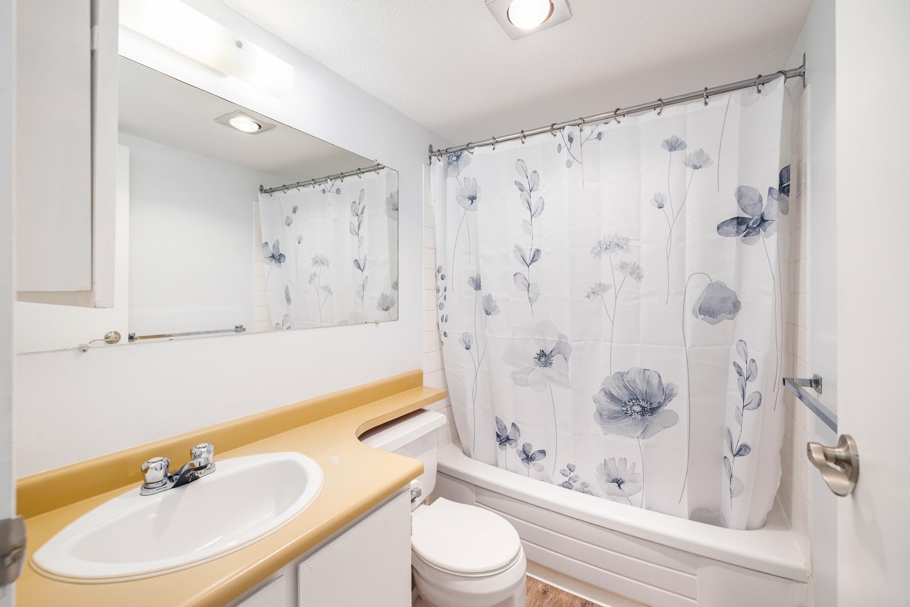 201 830 E 7TH AVENUE Unit: 201