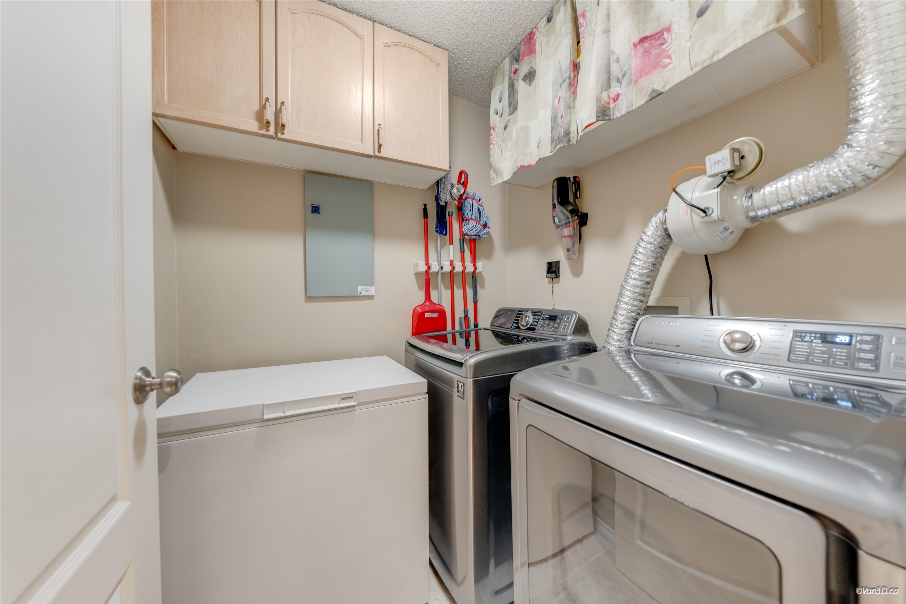 1502 1250 QUAYSIDE DRIVE Unit: 1502