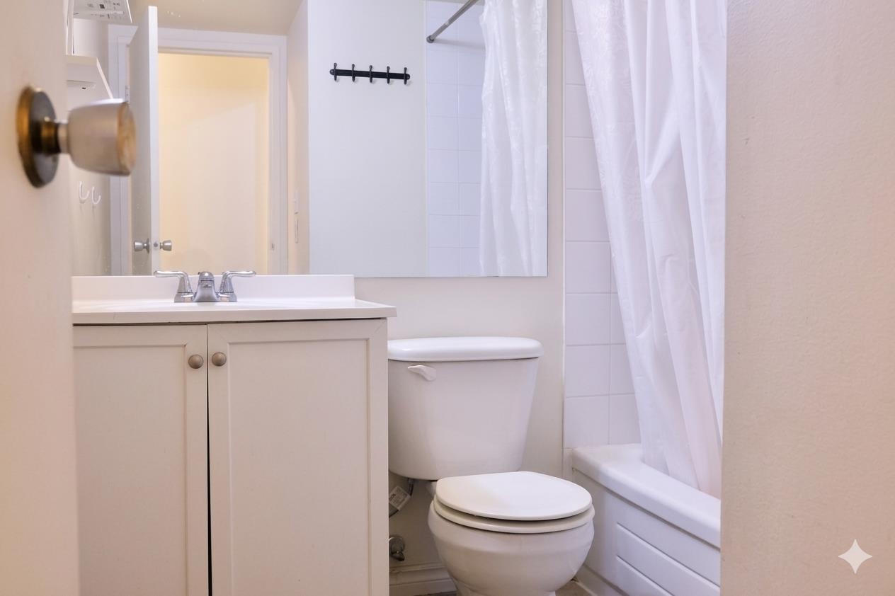 303 7260 LINDSAY ROAD Unit: 303