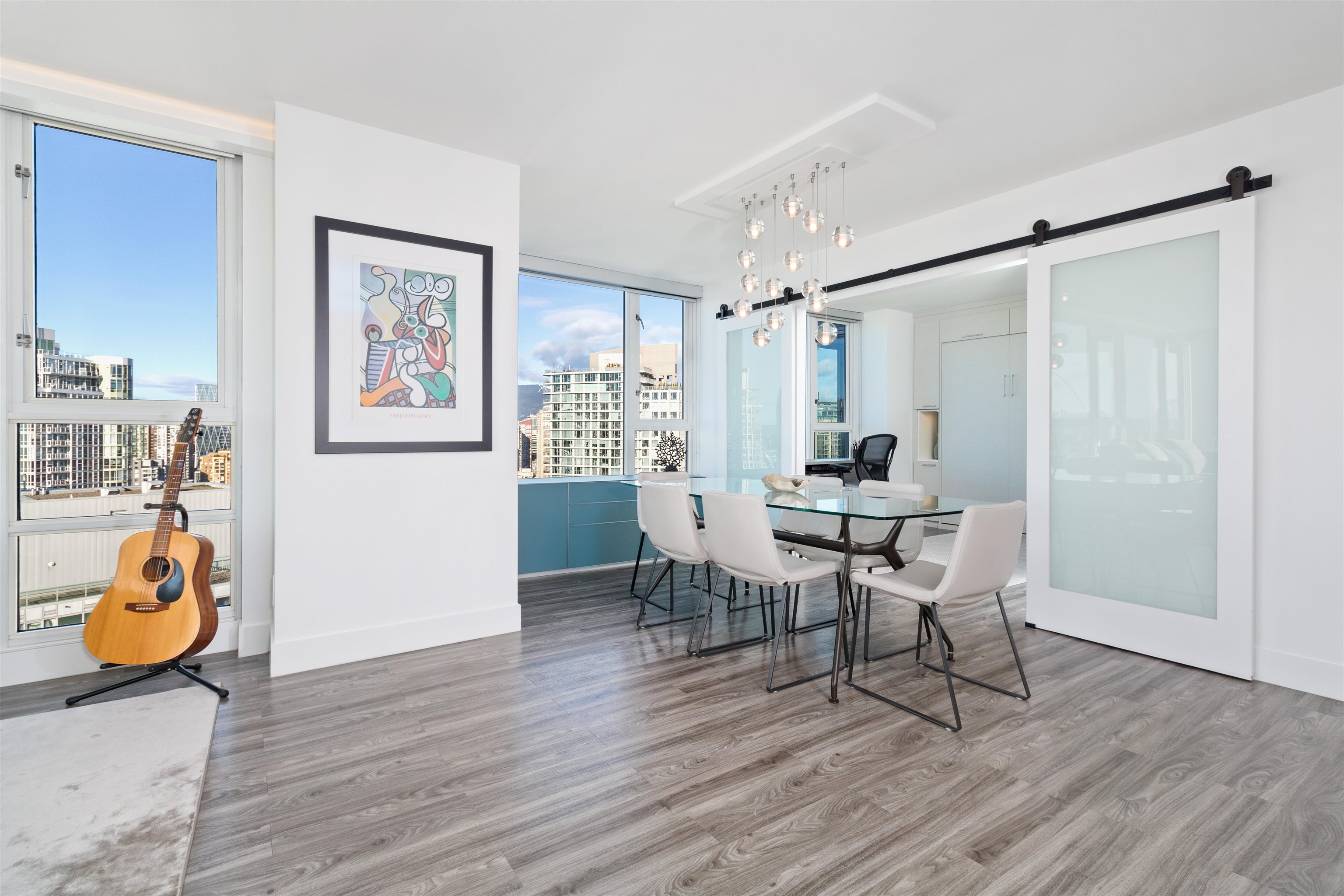 3307 1033 MARINASIDE CRESCENT Unit: 3307